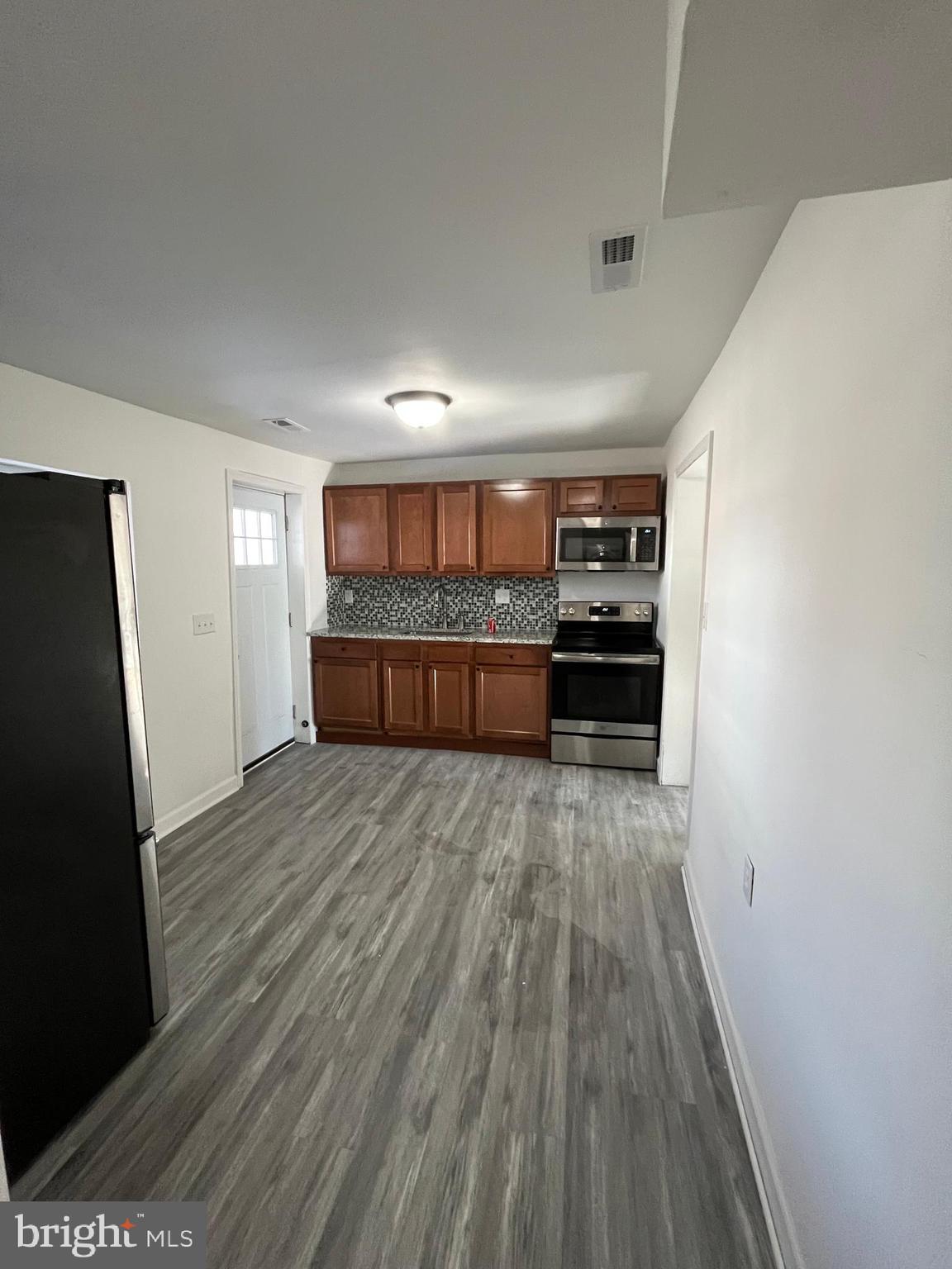 3543 6TH STREET