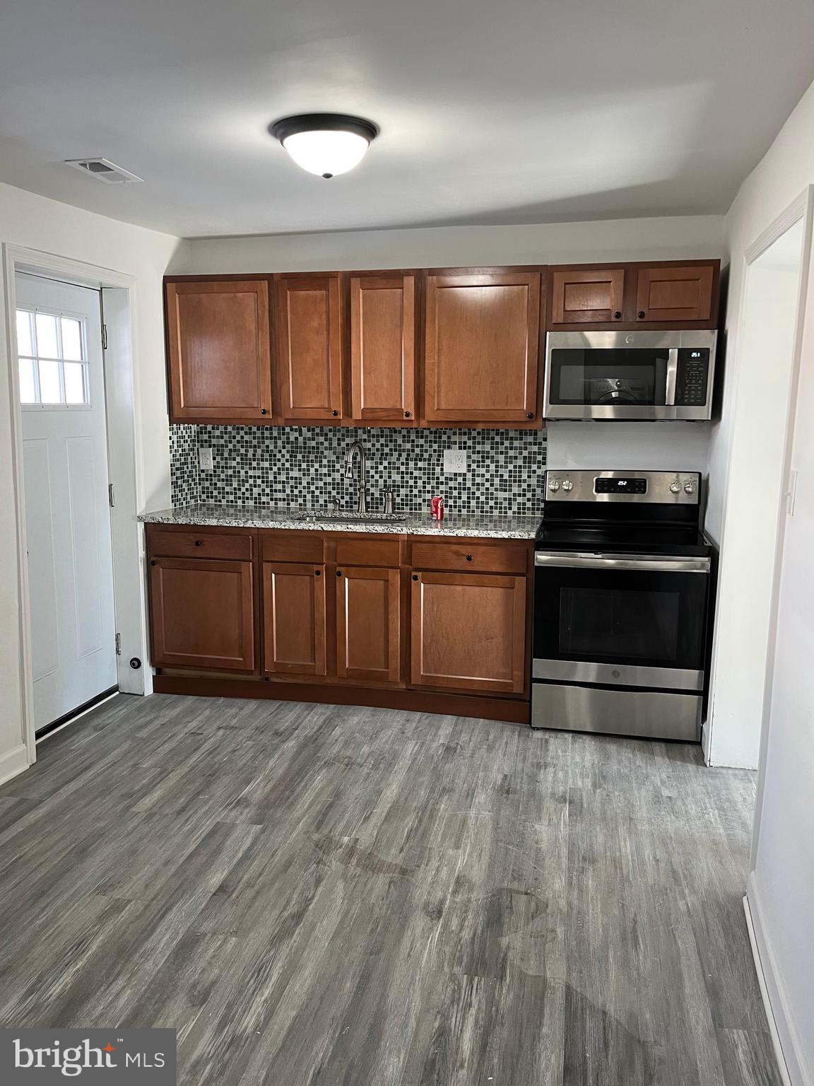 3543 6TH STREET