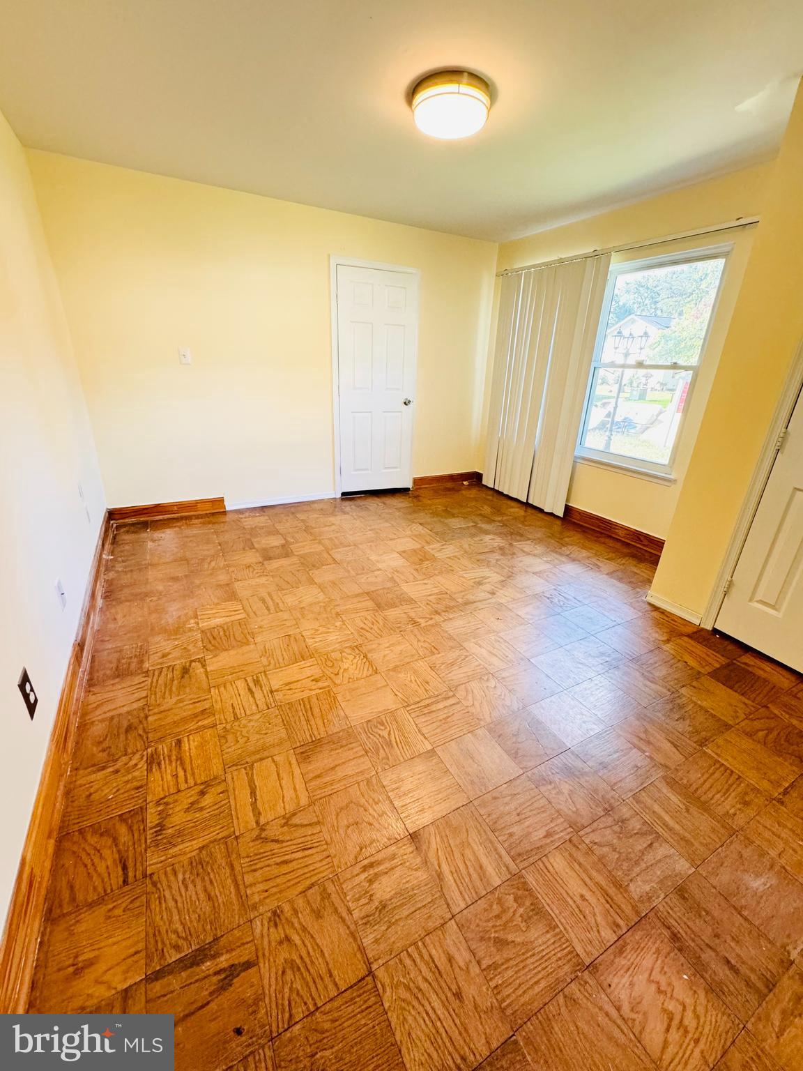 1110 HAMLIN ROAD