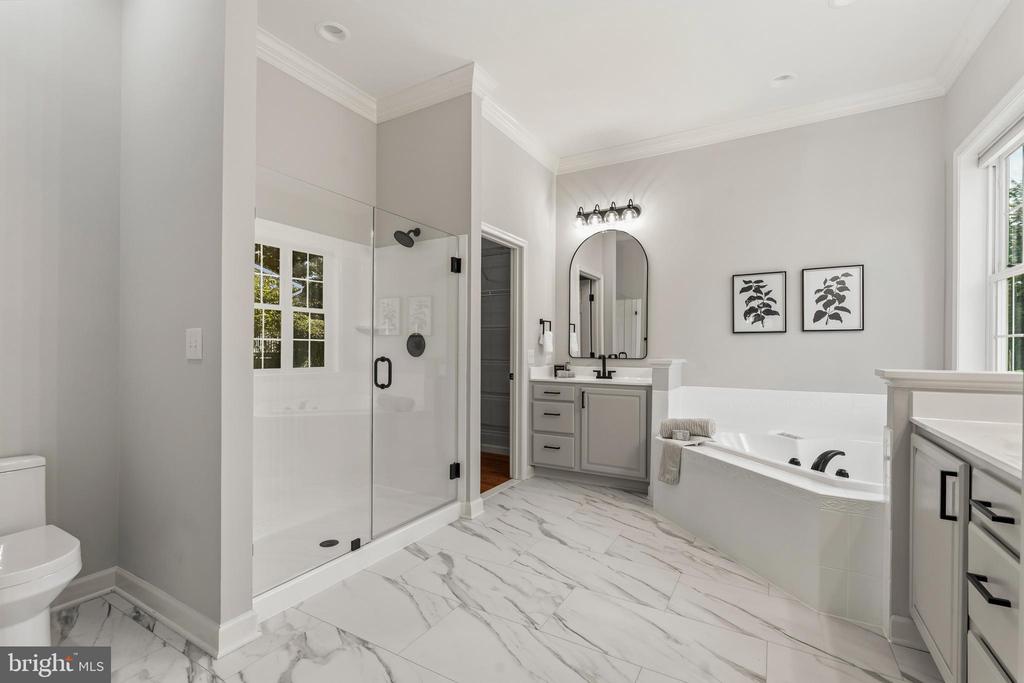 1809 KINGS FOREST TRAIL