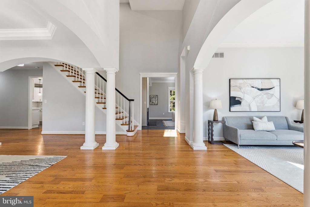 1809 KINGS FOREST TRAIL