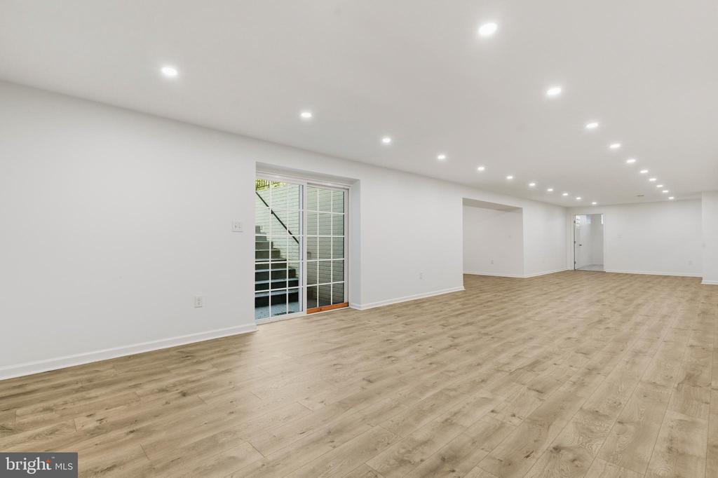 1809 KINGS FOREST TRAIL