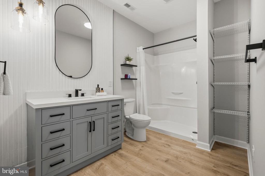 1809 KINGS FOREST TRAIL