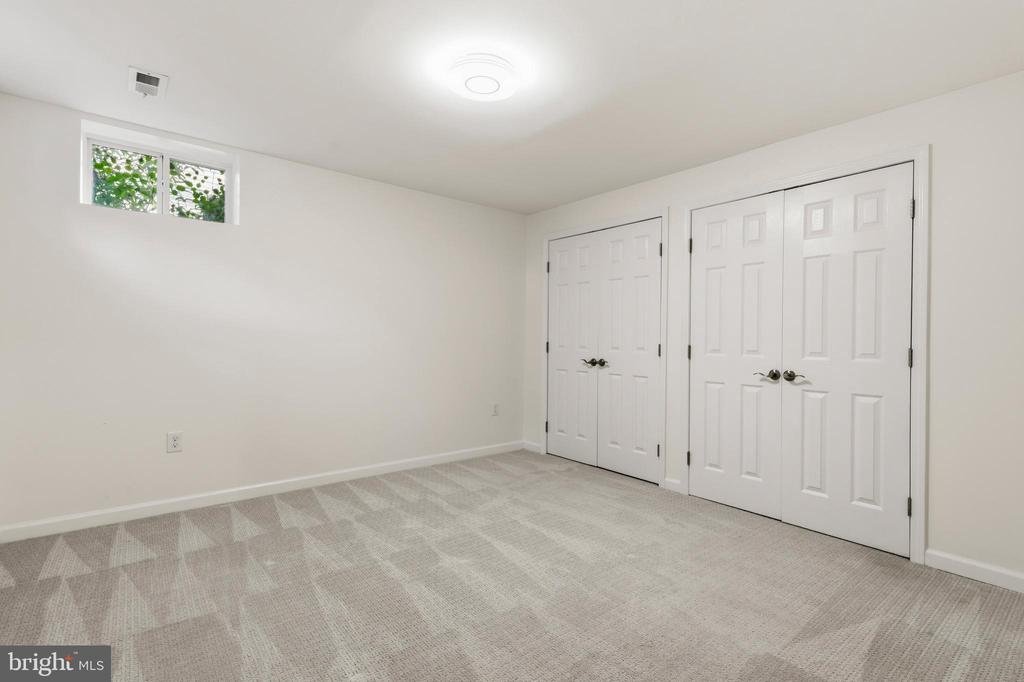 1809 KINGS FOREST TRAIL
