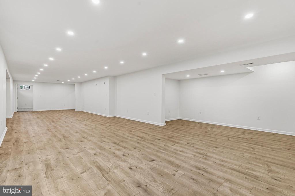 1809 KINGS FOREST TRAIL