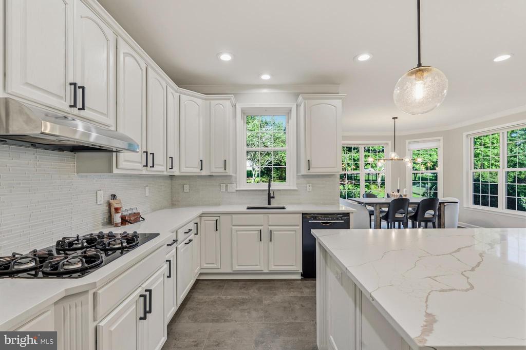 1809 KINGS FOREST TRAIL
