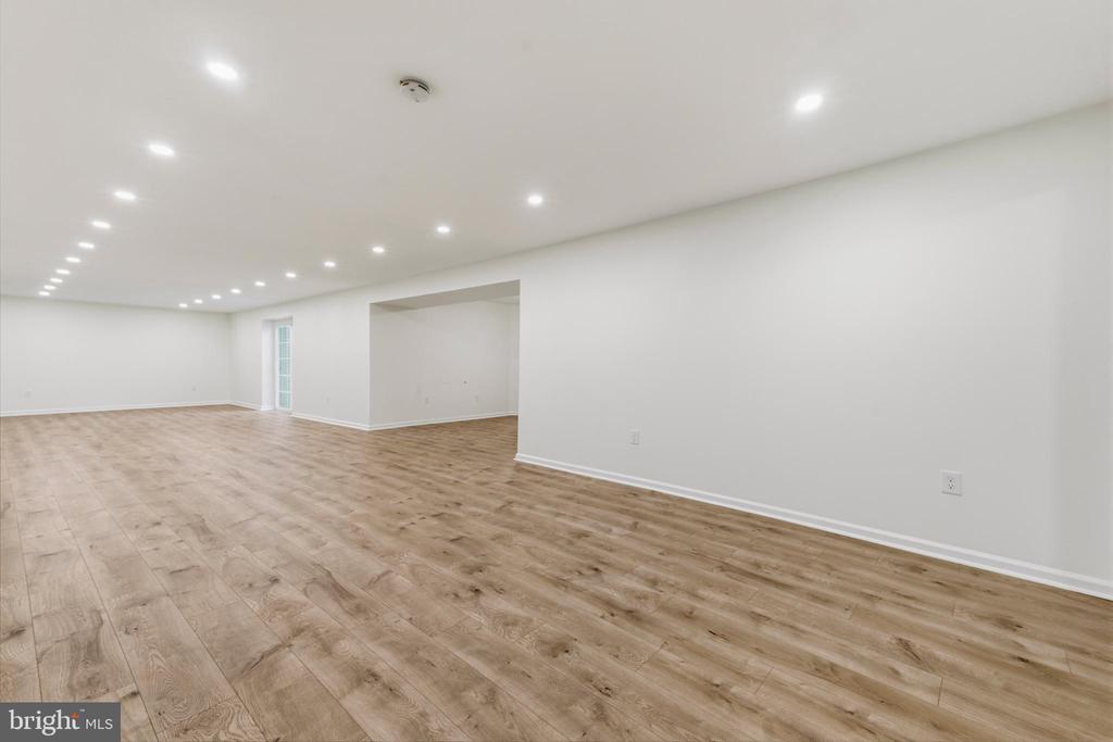 1809 KINGS FOREST TRAIL
