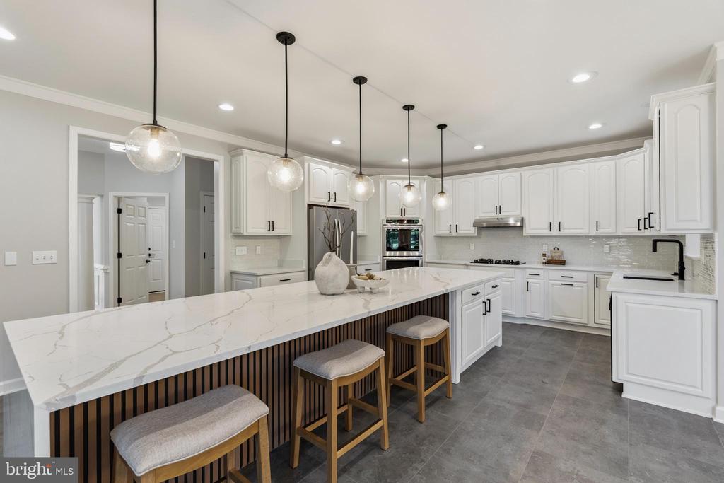 1809 KINGS FOREST TRAIL