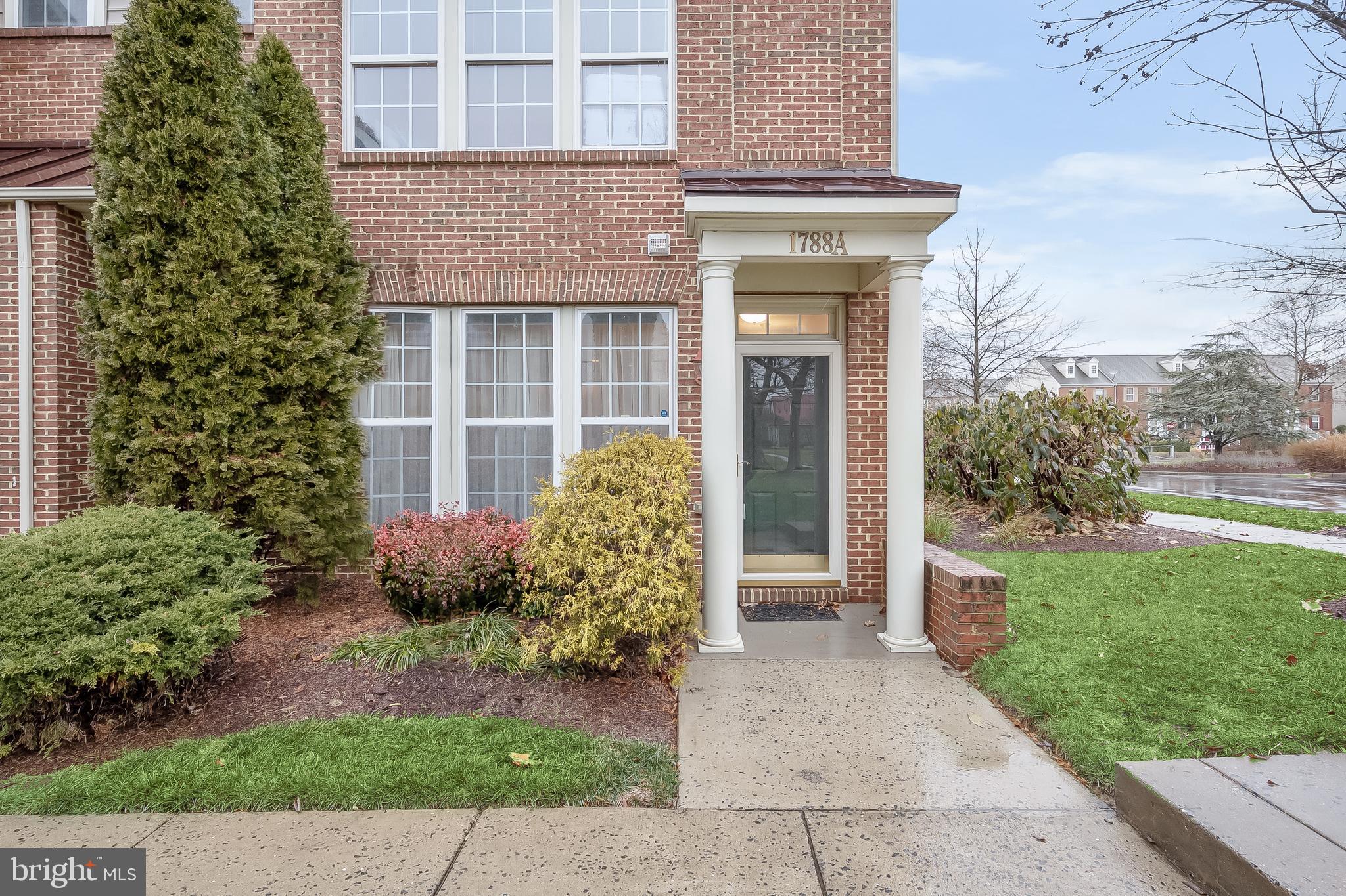 1788 POOLSIDE WAY A 21-A