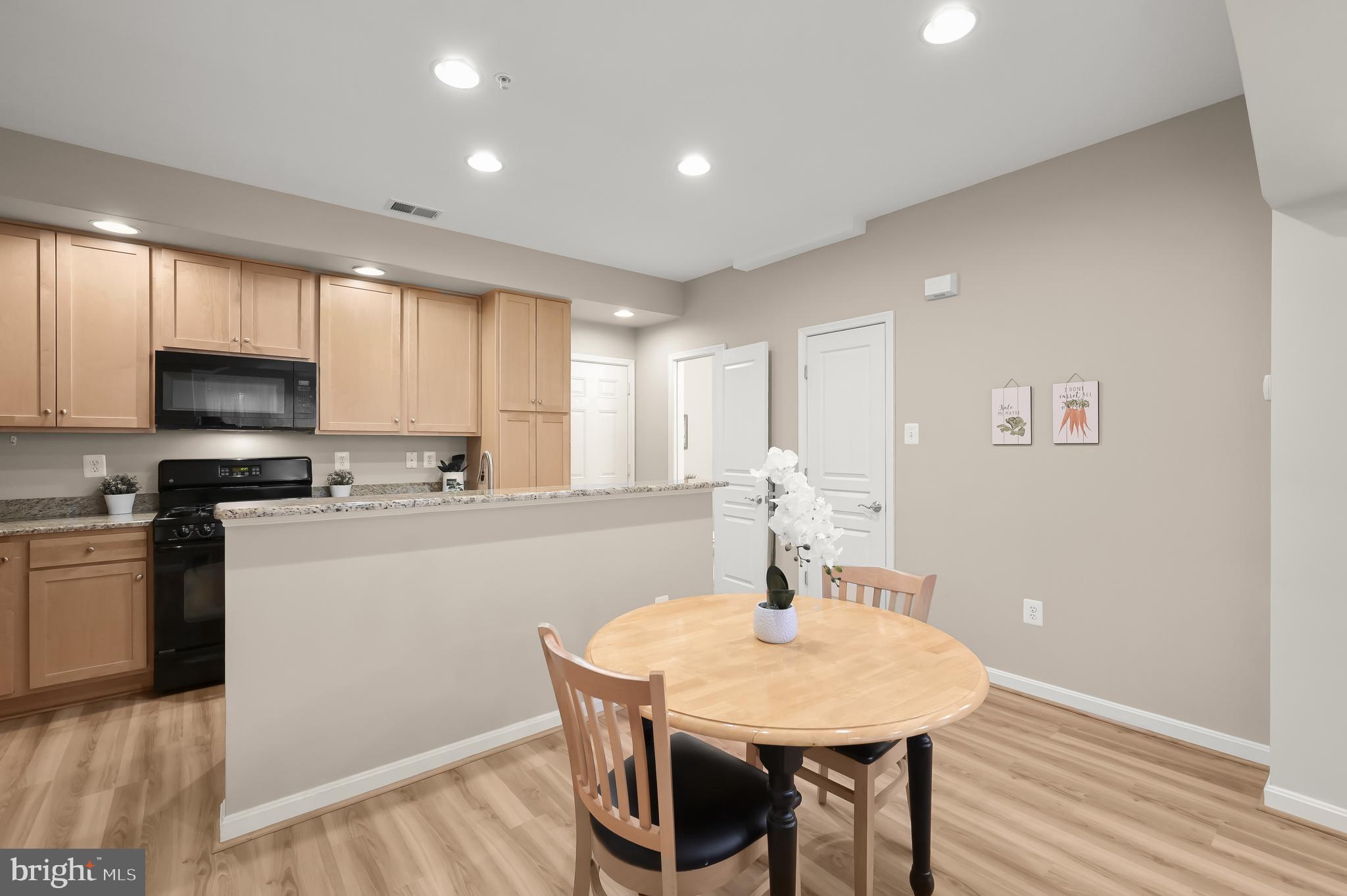 1788 POOLSIDE WAY A 21-A