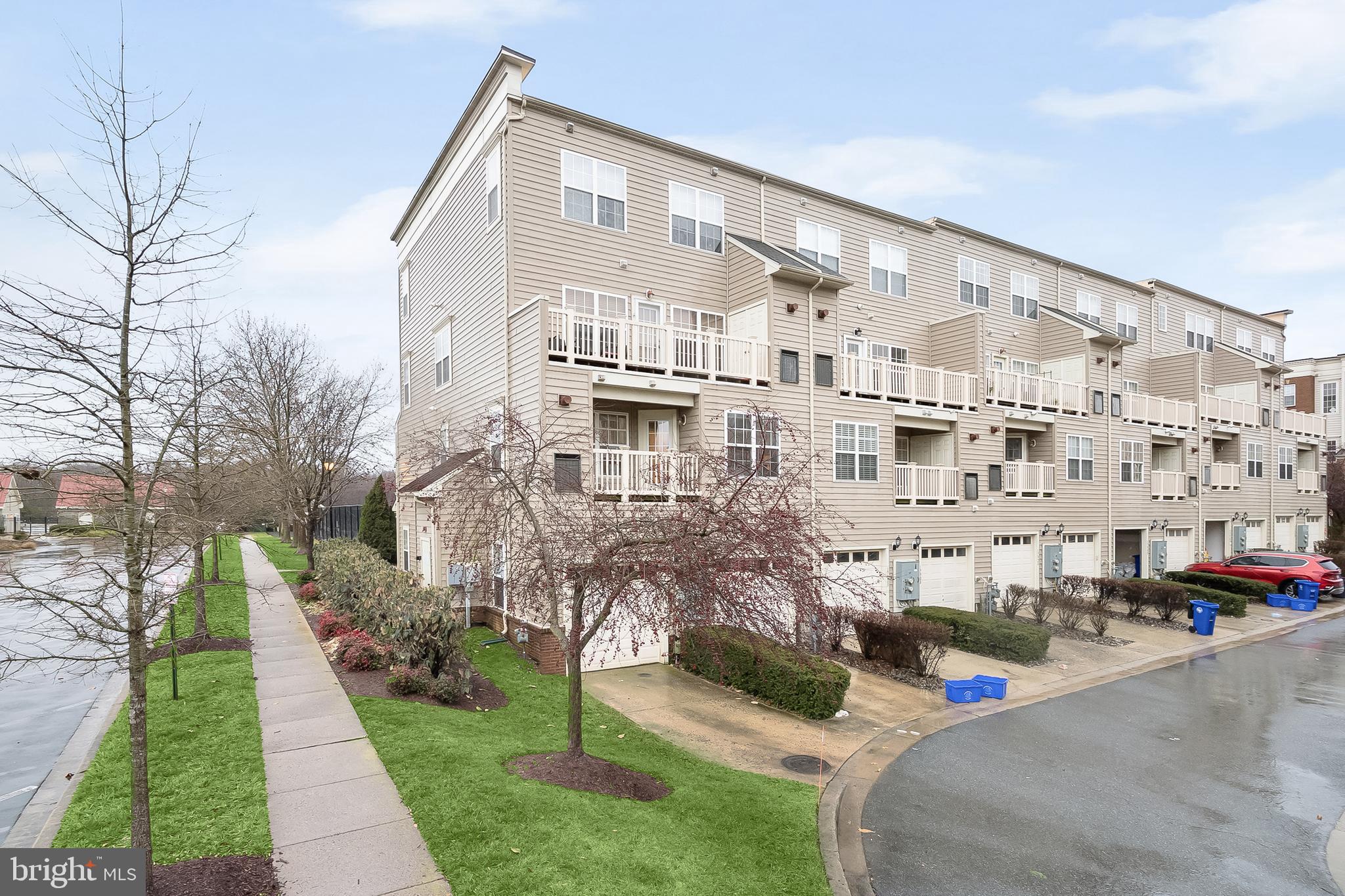 1788 POOLSIDE WAY A 21-A