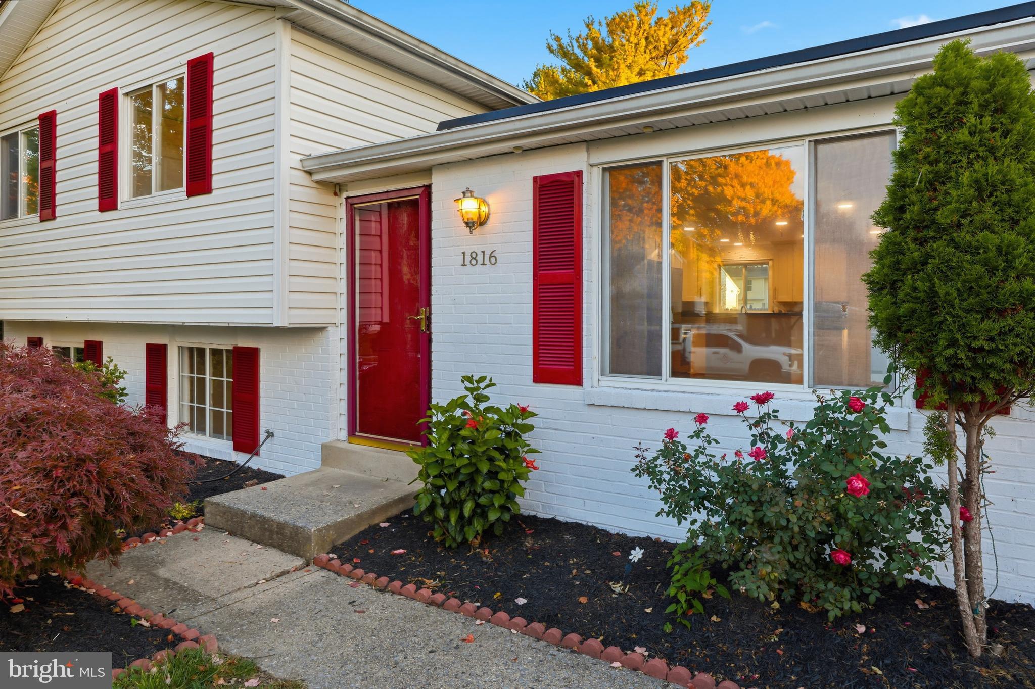 1816 ROCKY GLEN DRIVE