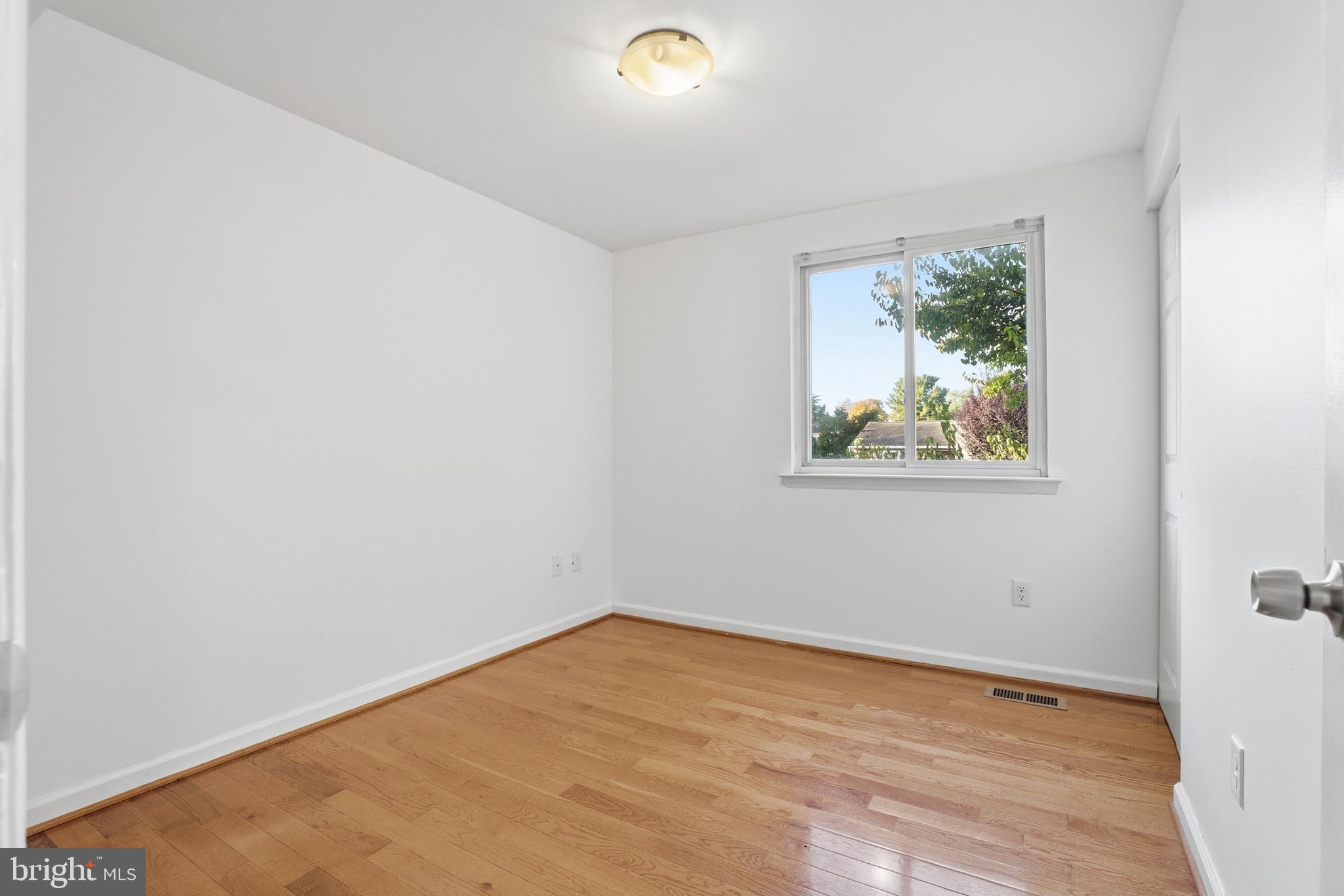 1816 ROCKY GLEN DRIVE