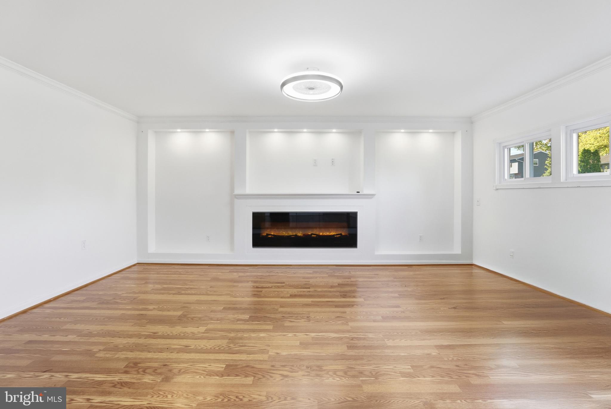 1816 ROCKY GLEN DRIVE