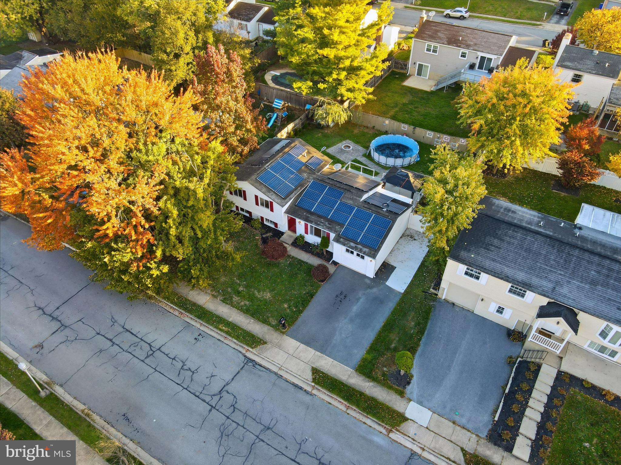 1816 ROCKY GLEN DRIVE