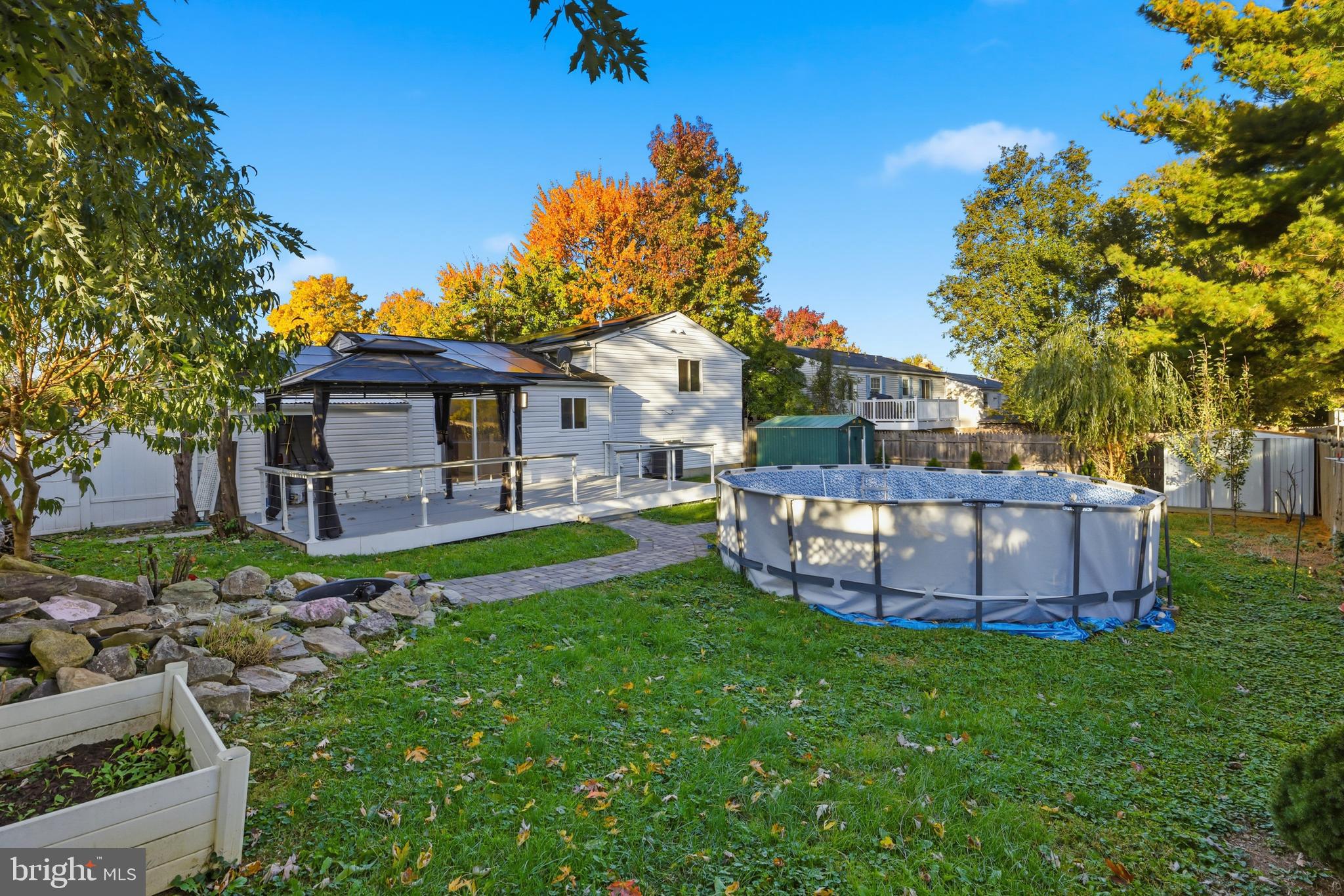 1816 ROCKY GLEN DRIVE