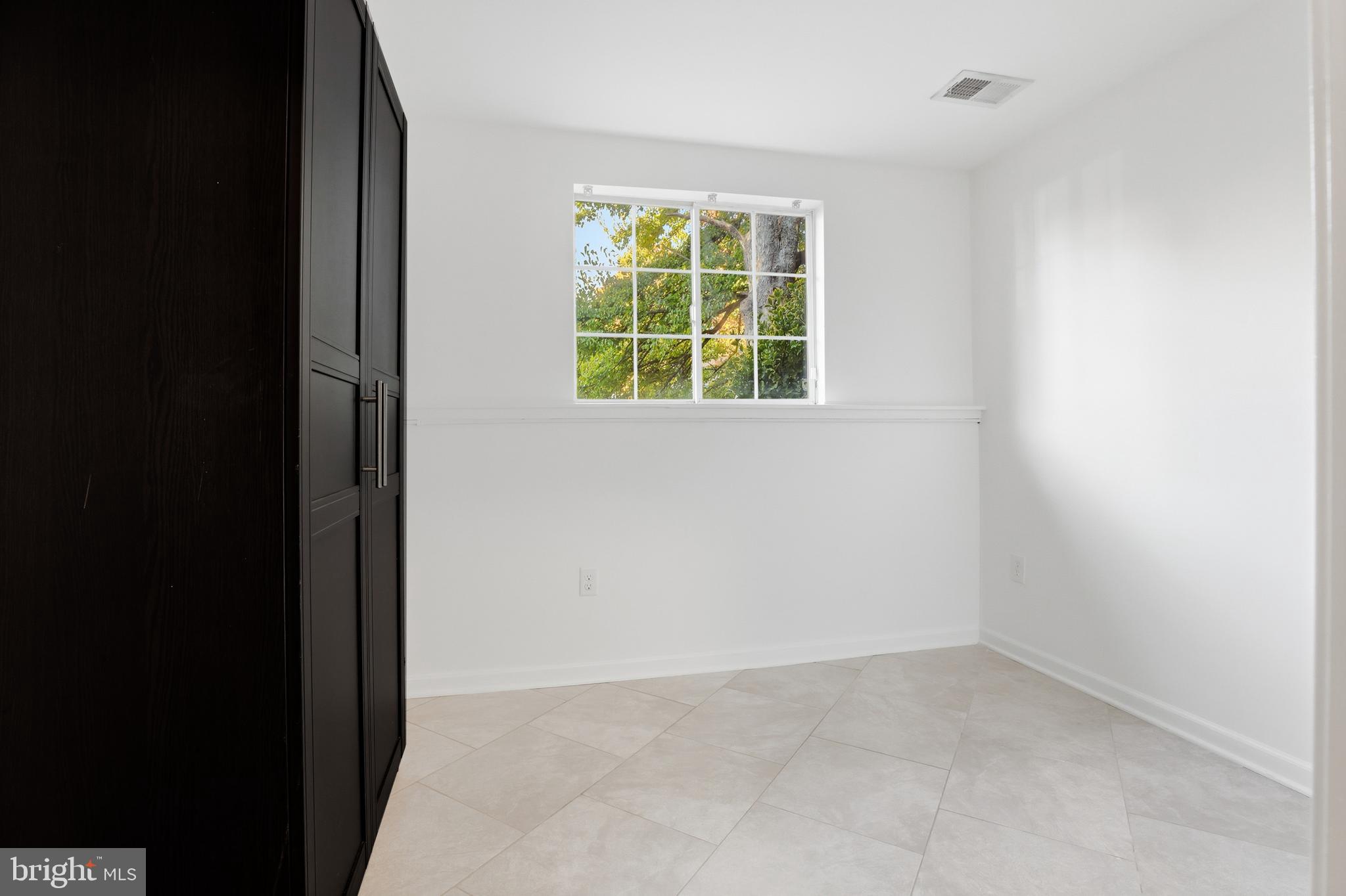 1816 ROCKY GLEN DRIVE