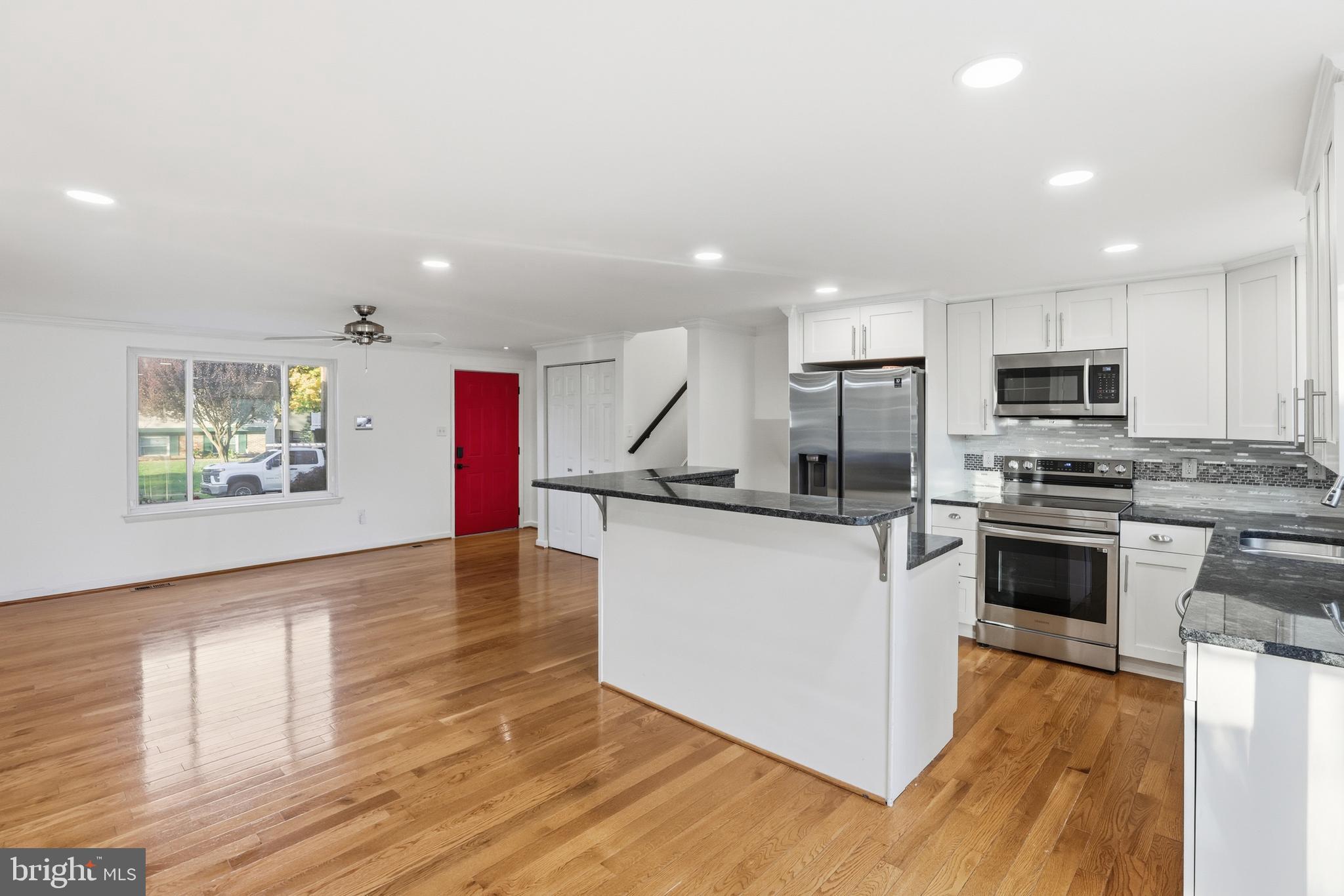 1816 ROCKY GLEN DRIVE