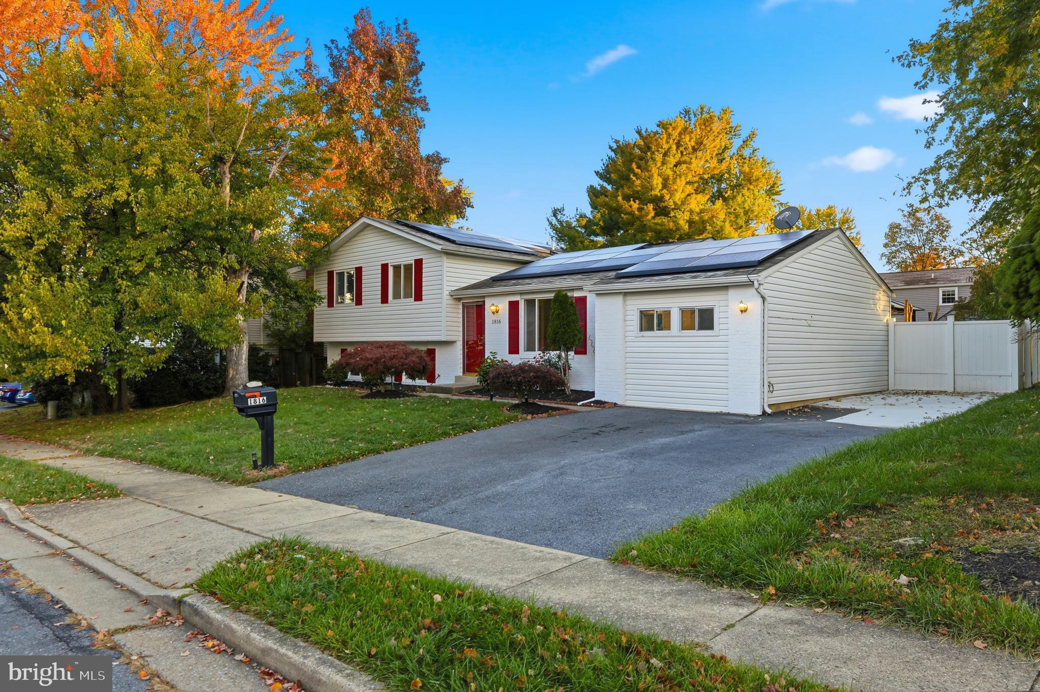 1816 ROCKY GLEN DRIVE