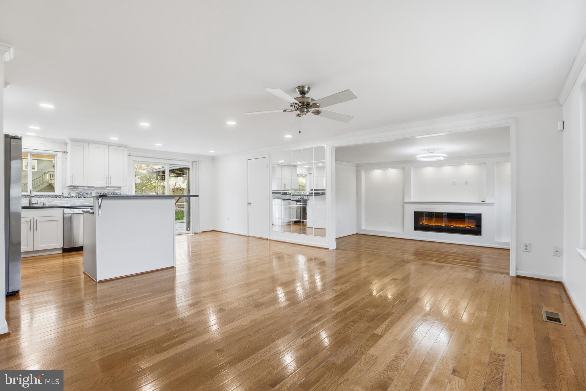 1816 ROCKY GLEN DRIVE