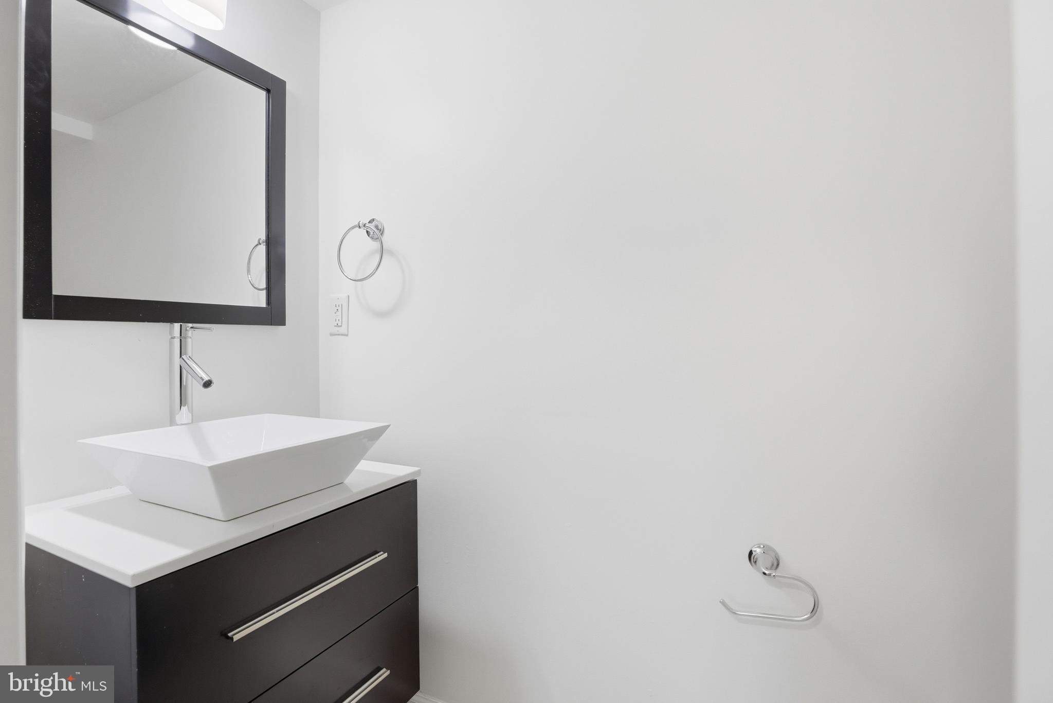 1816 ROCKY GLEN DRIVE