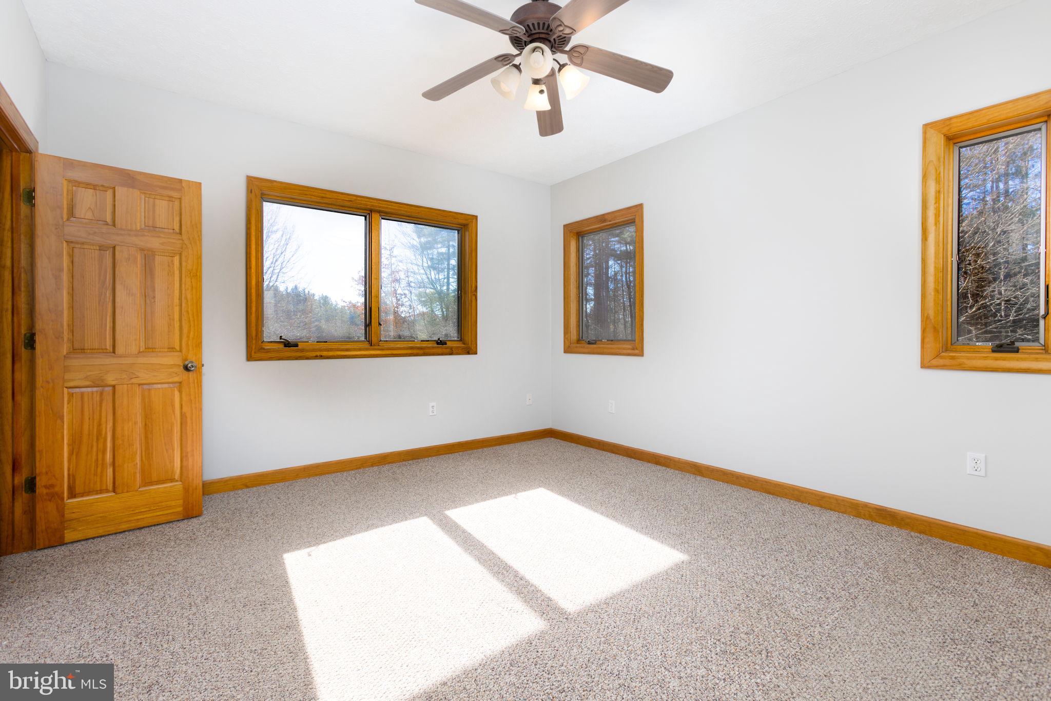 1012 HEMLOCK CIRCLE
