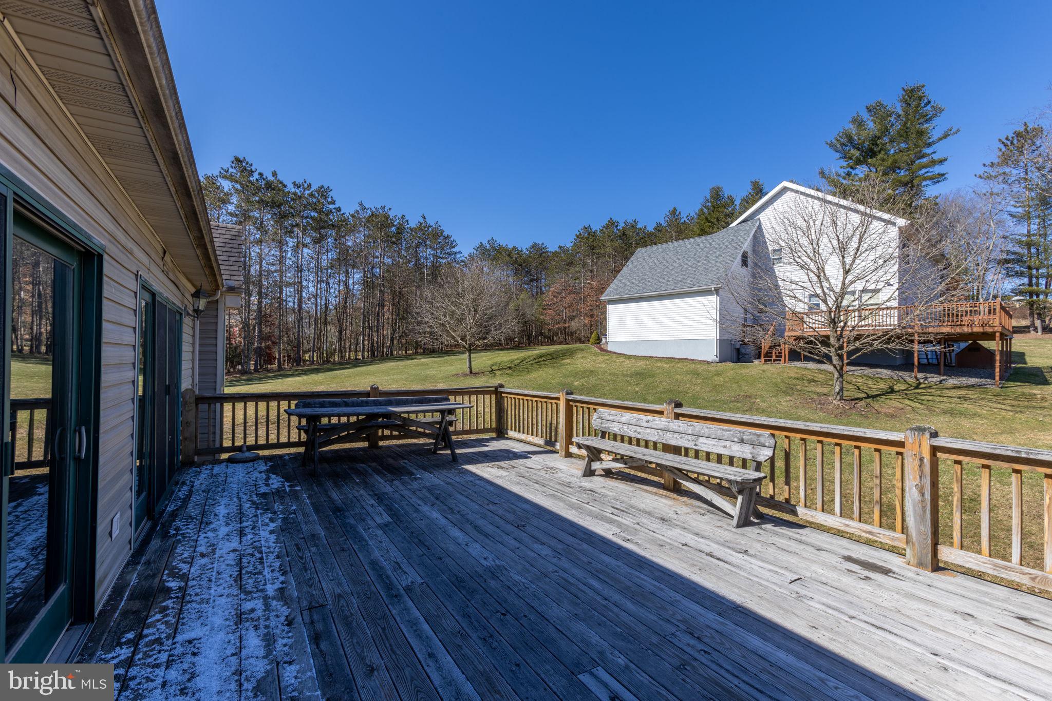 1012 HEMLOCK CIRCLE