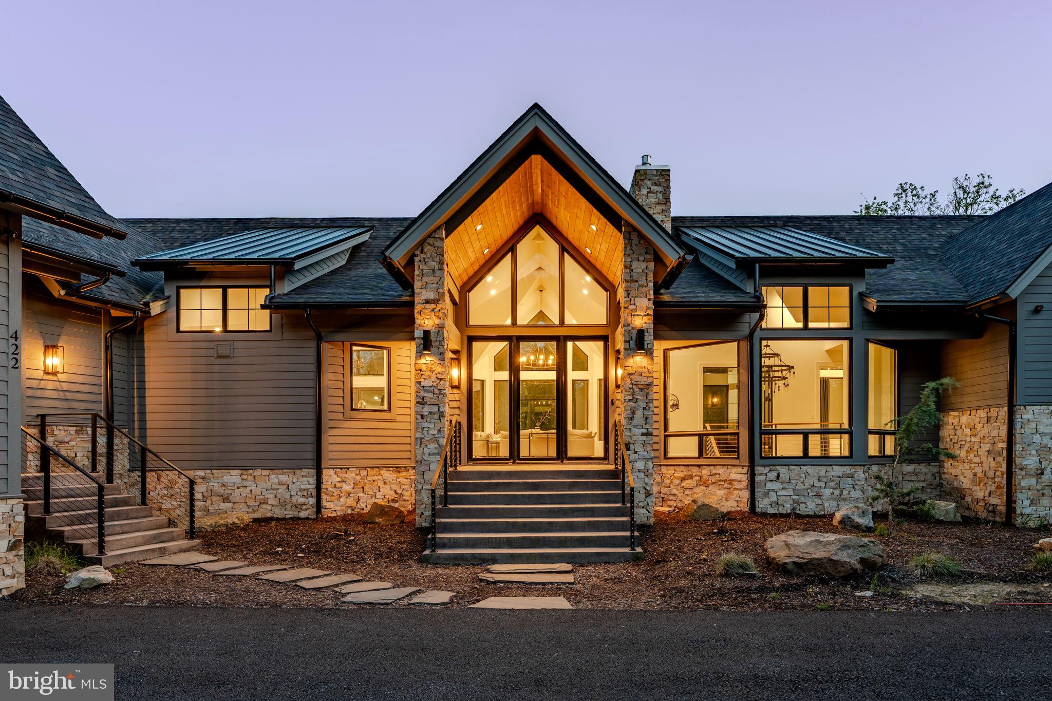 422 MOUNTAINTOP ROAD