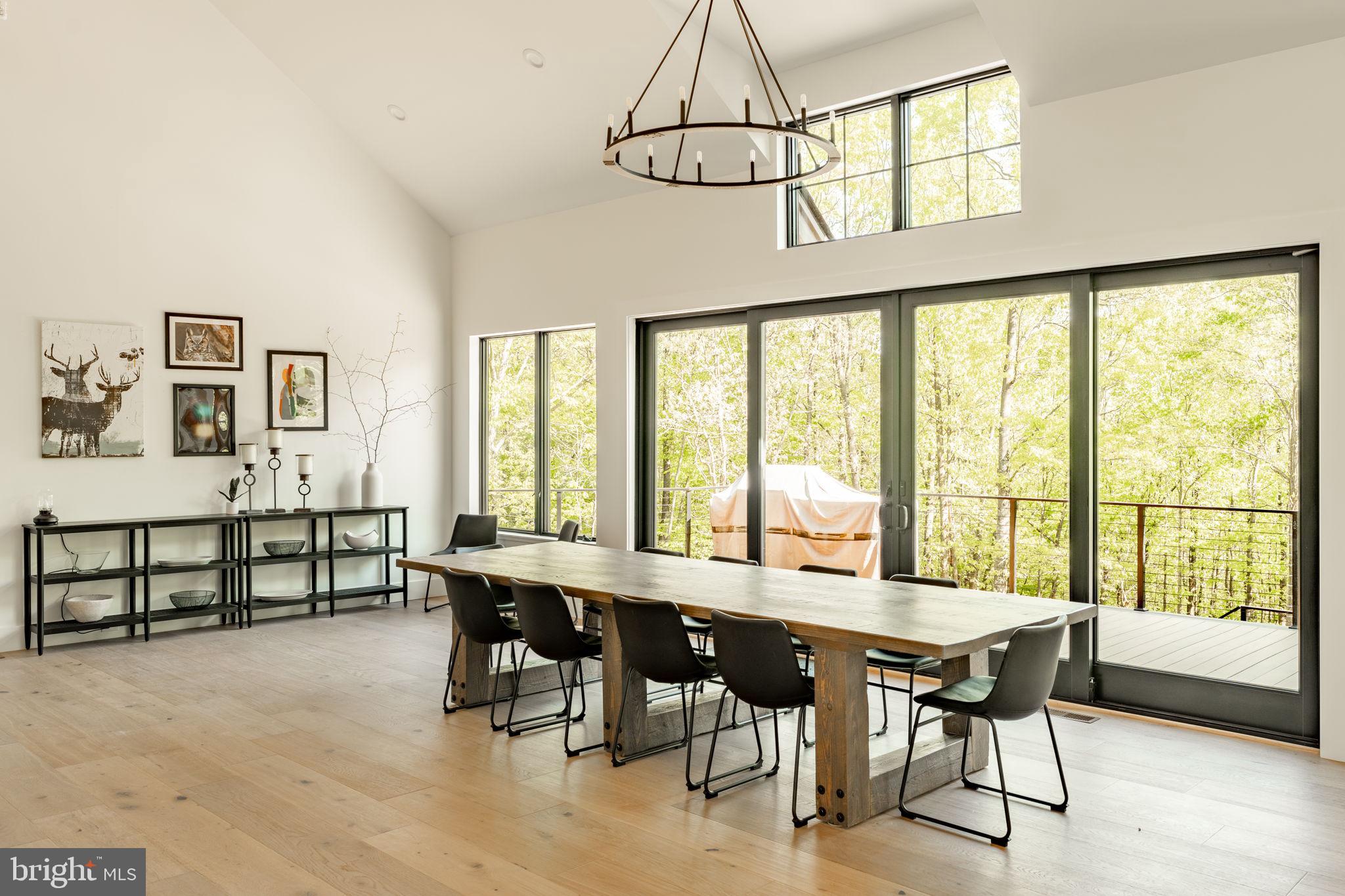 422 MOUNTAINTOP ROAD