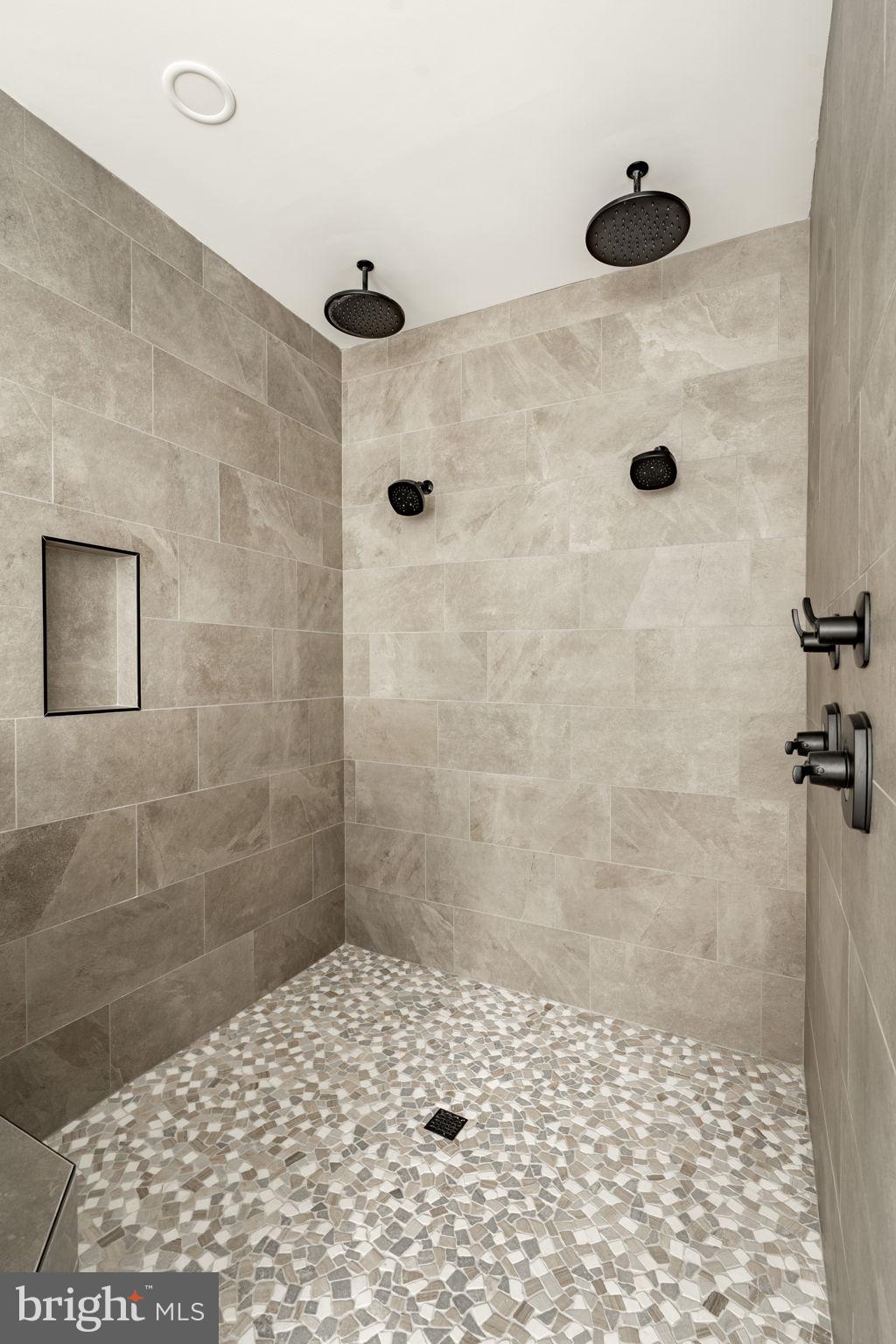 422 MOUNTAINTOP ROAD