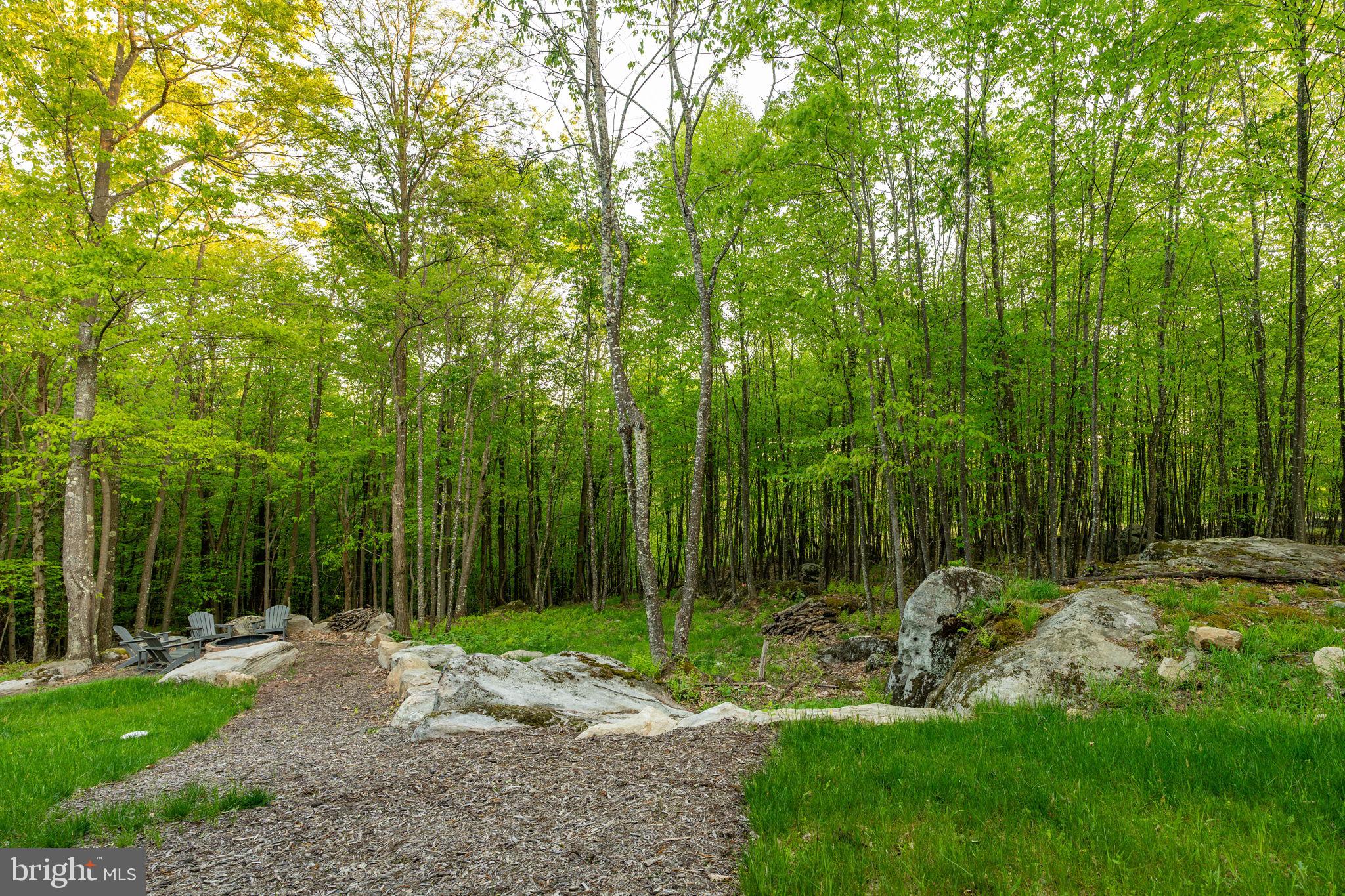 422 MOUNTAINTOP ROAD