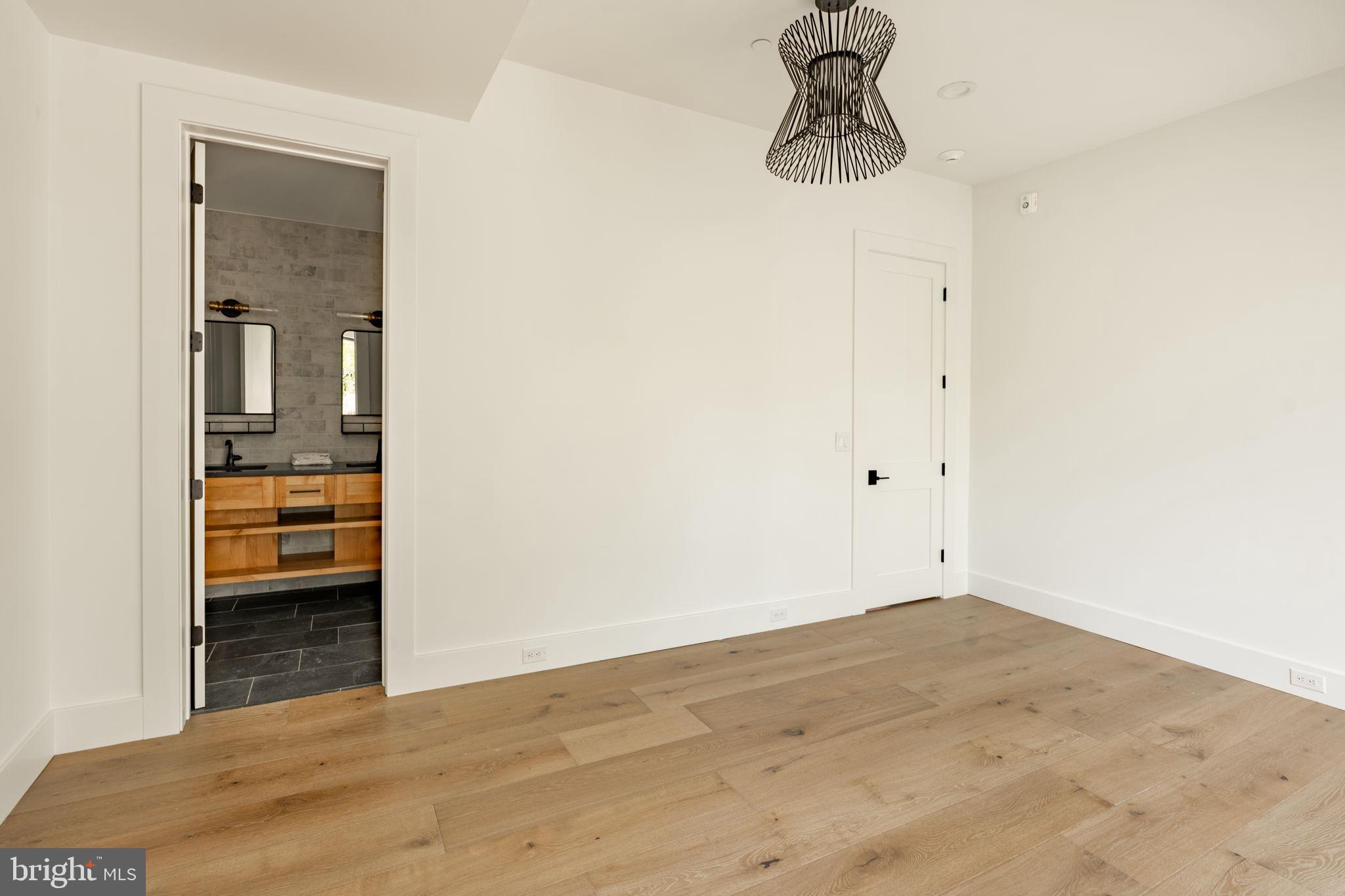 422 MOUNTAINTOP ROAD