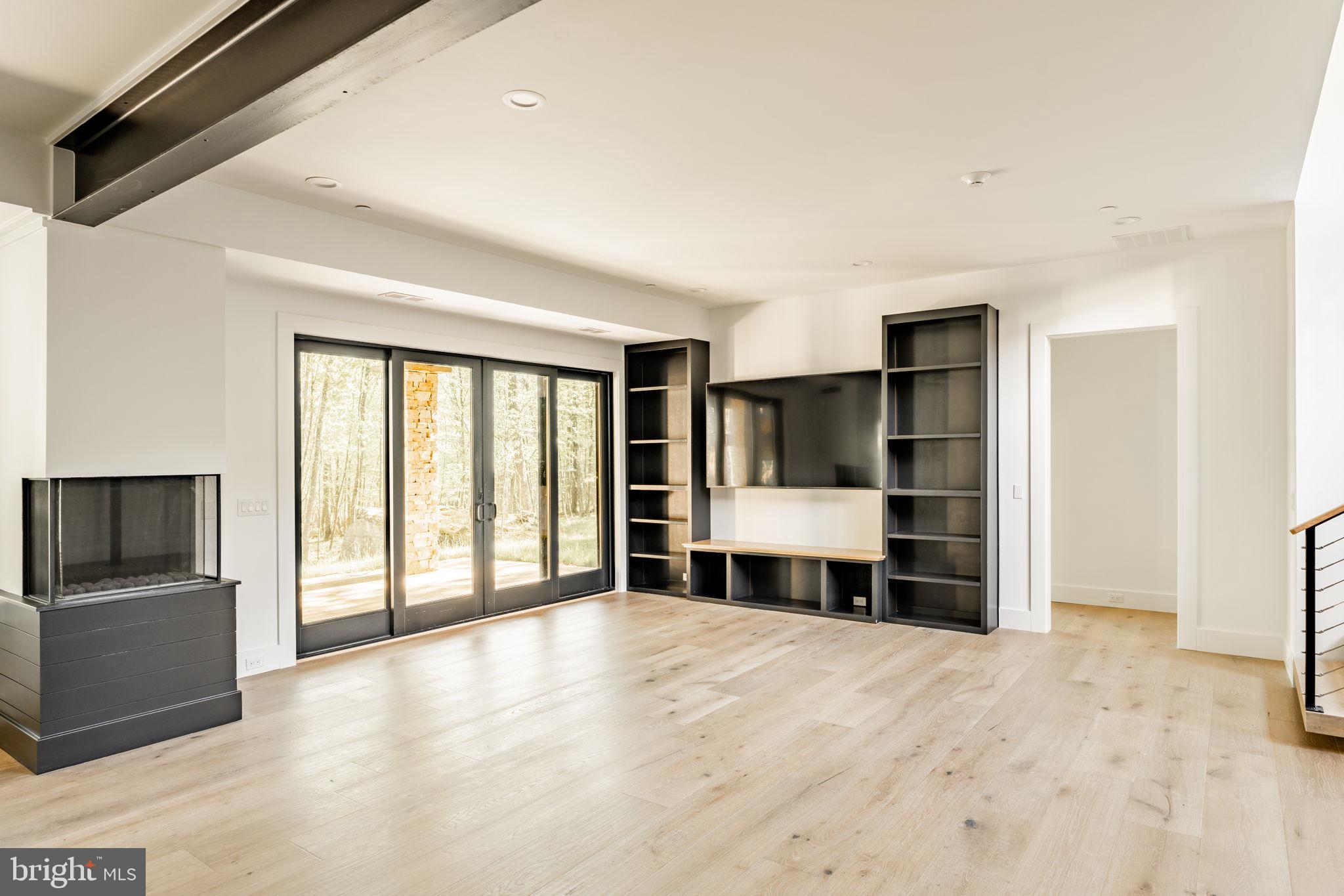 422 MOUNTAINTOP ROAD