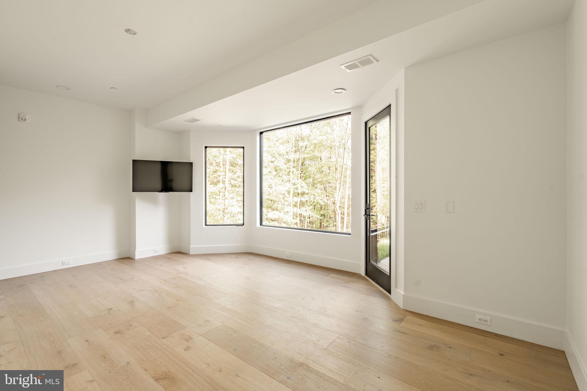 422 MOUNTAINTOP ROAD