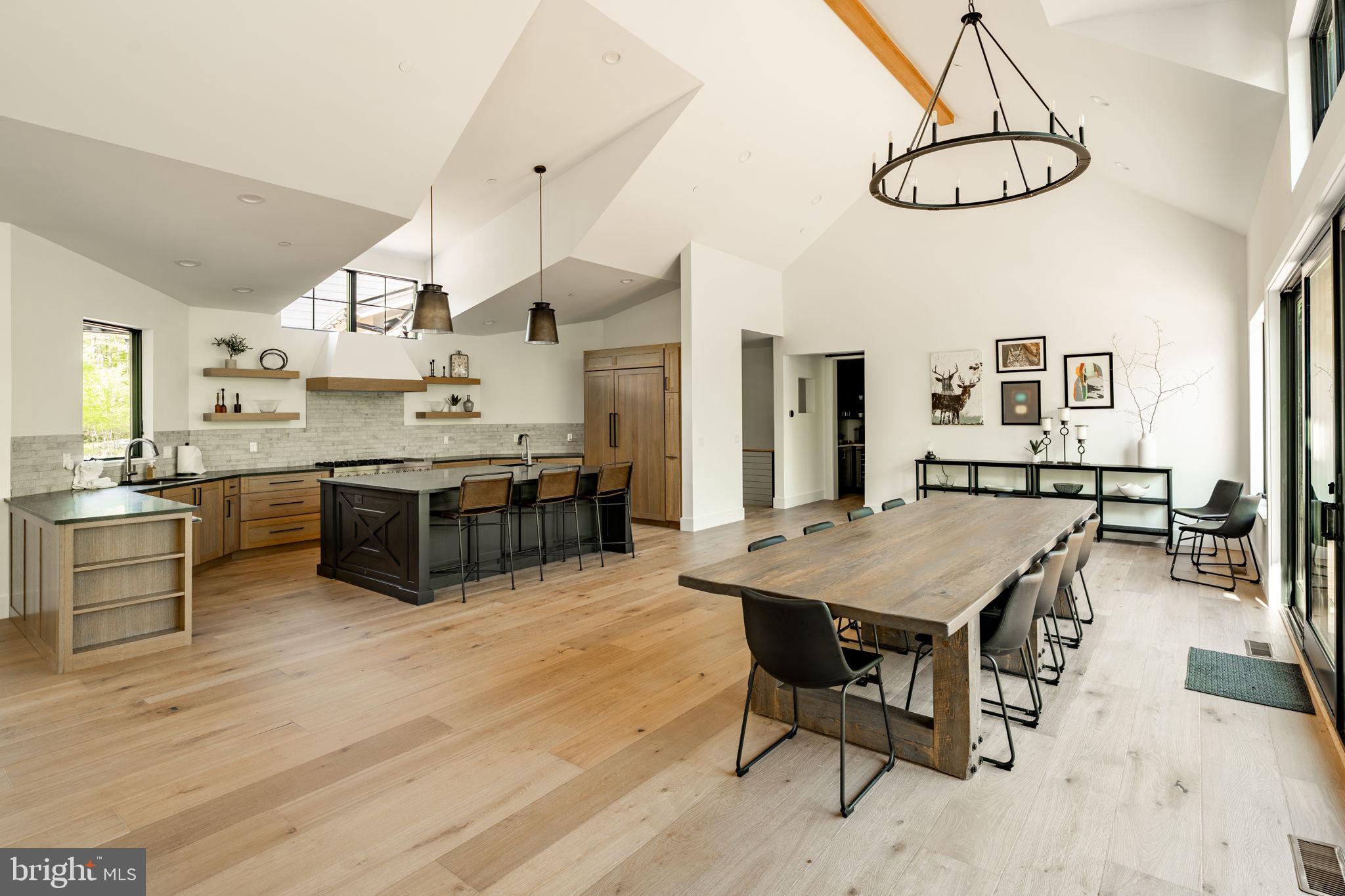 422 MOUNTAINTOP ROAD