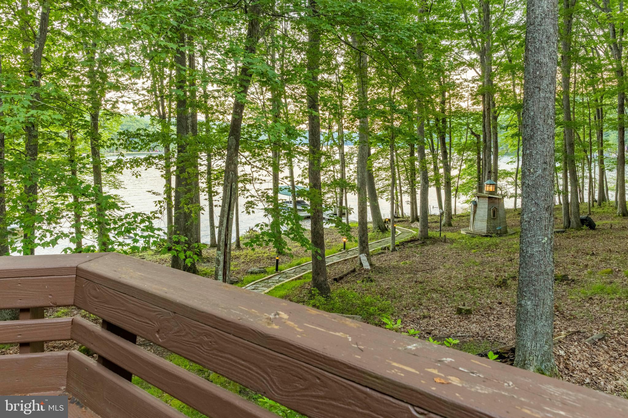 422 MOUNTAINTOP ROAD