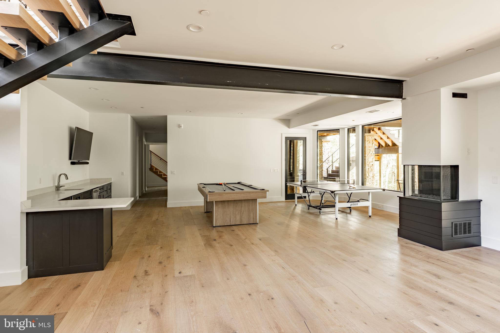 422 MOUNTAINTOP ROAD