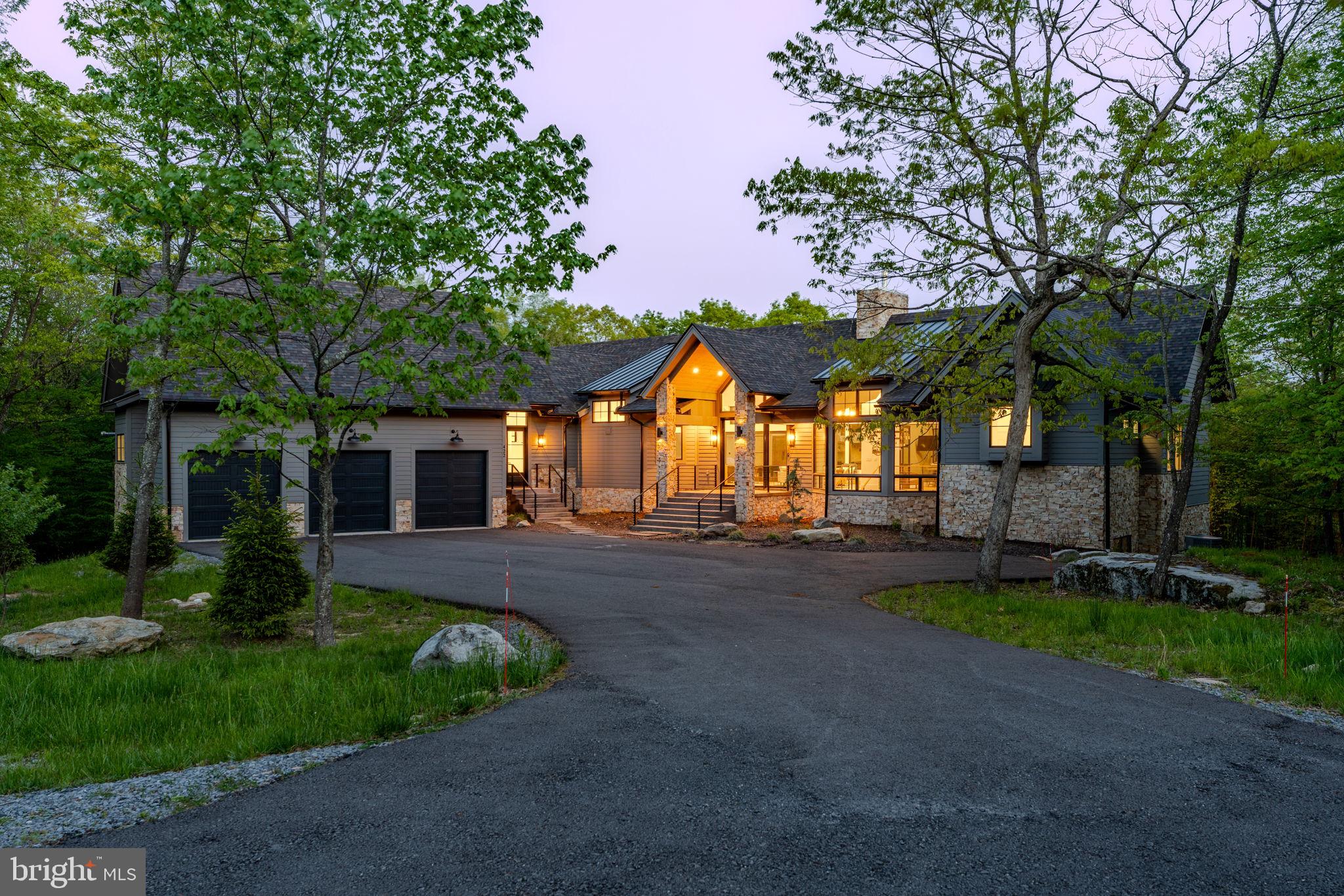 422 MOUNTAINTOP ROAD