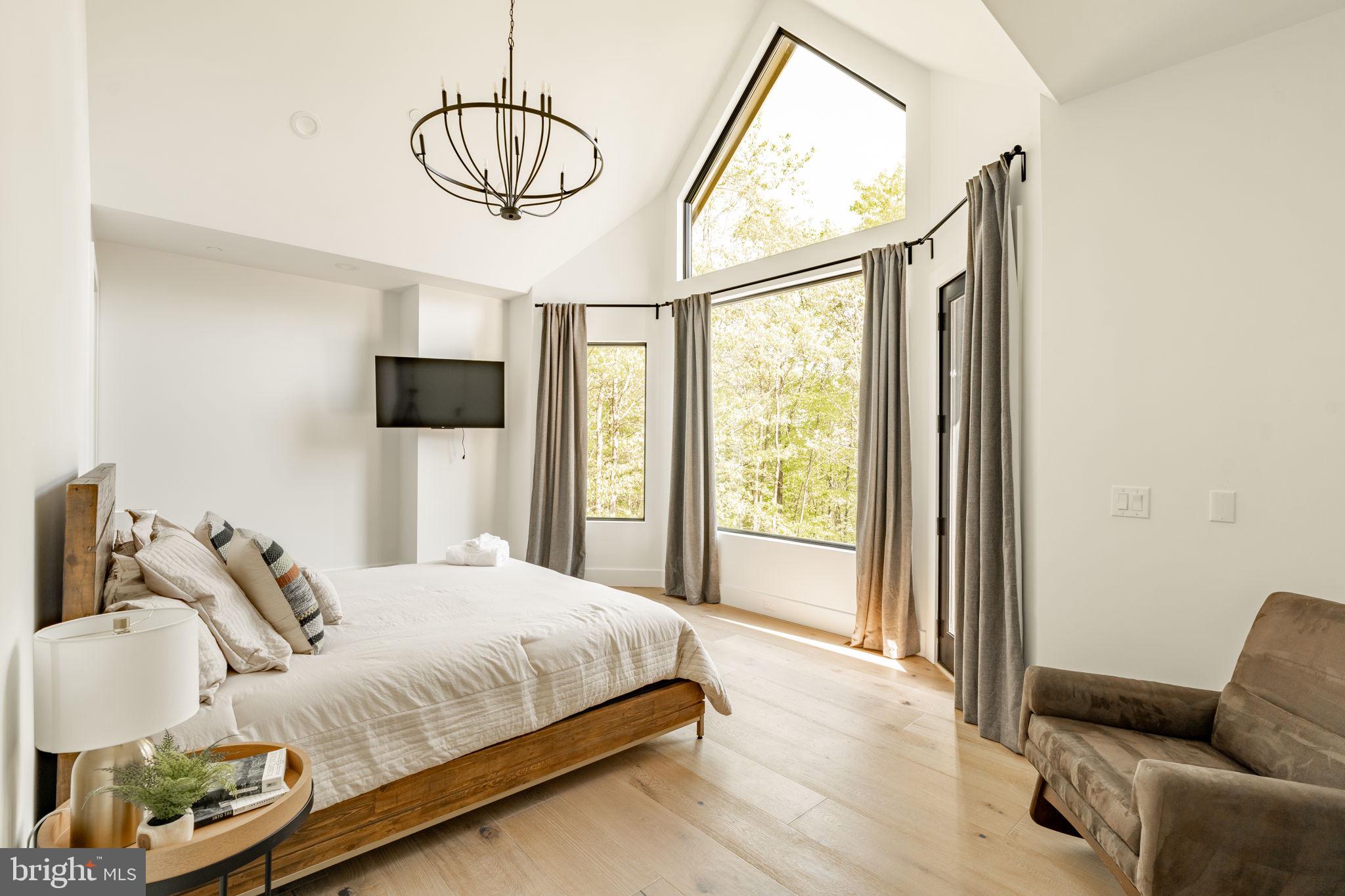 422 MOUNTAINTOP ROAD