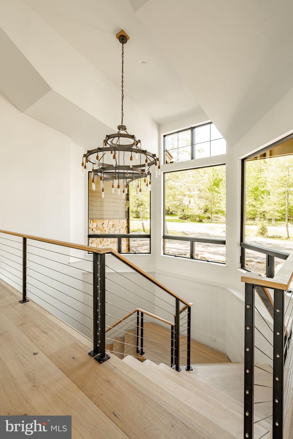 422 MOUNTAINTOP ROAD