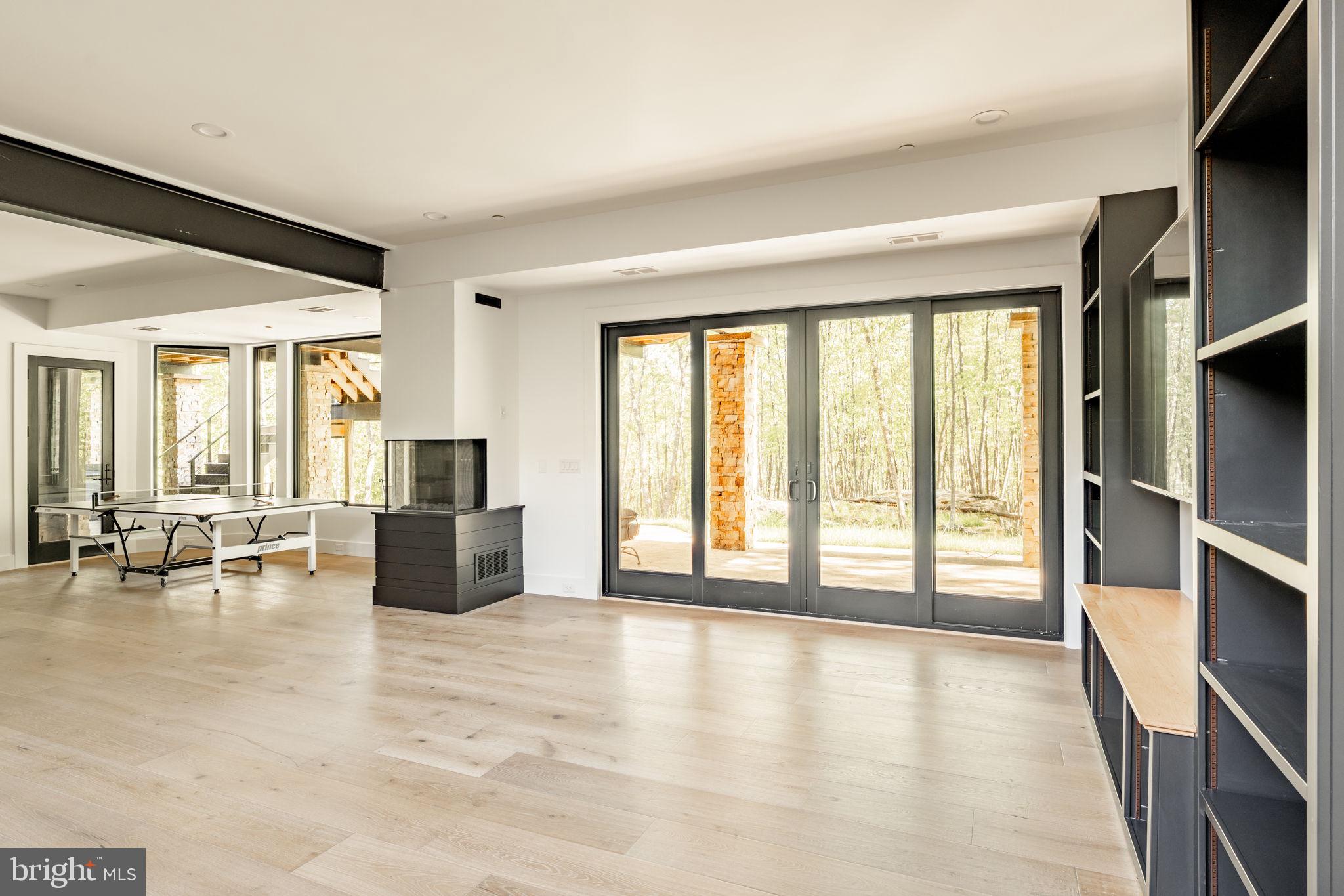 422 MOUNTAINTOP ROAD