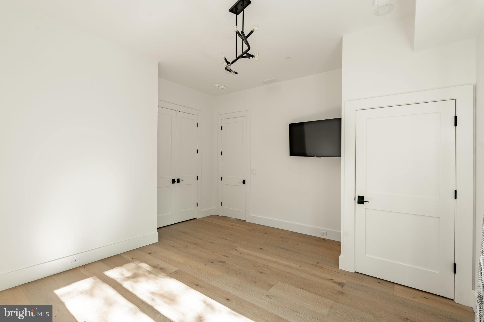 422 MOUNTAINTOP ROAD