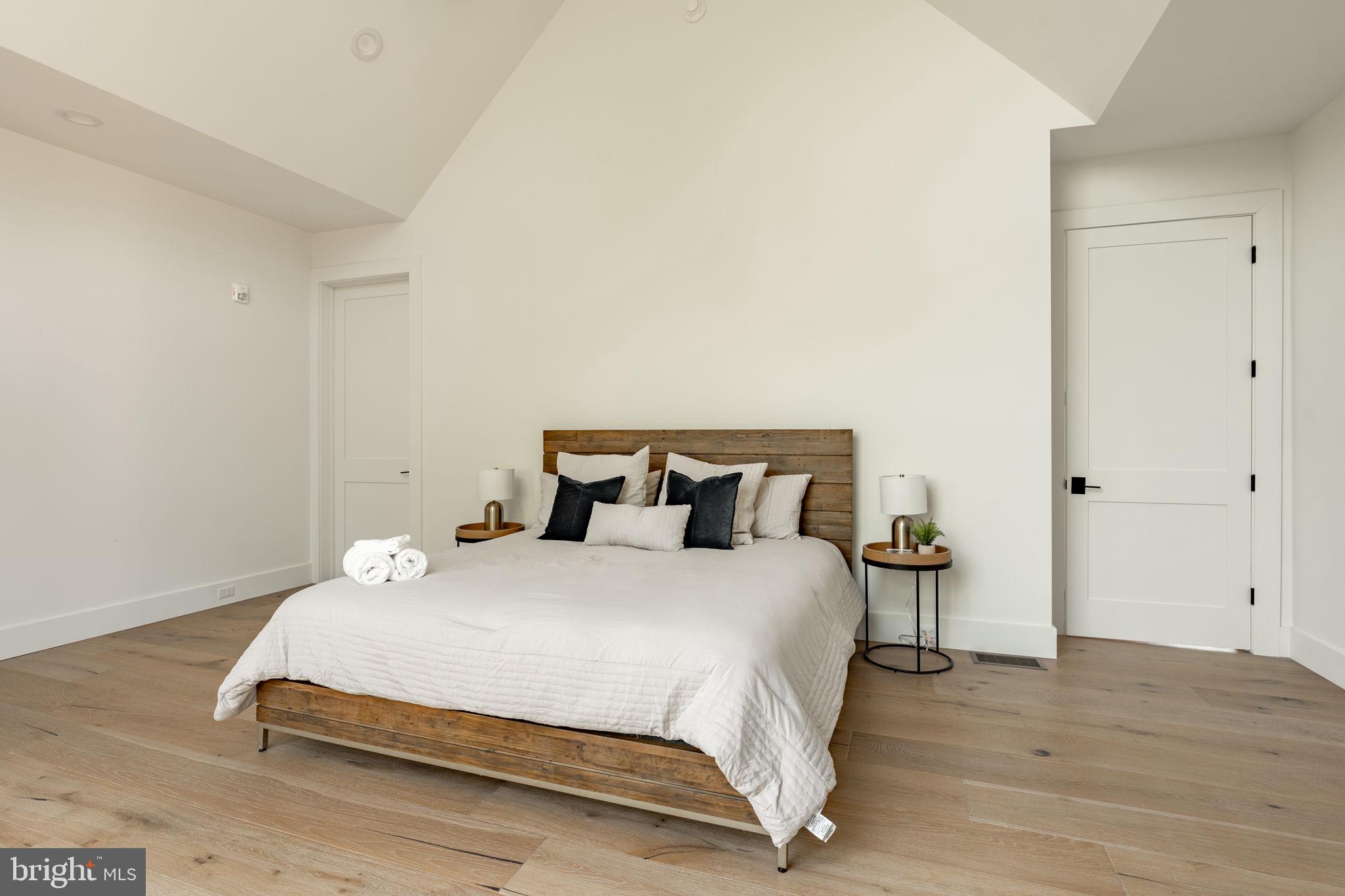 422 MOUNTAINTOP ROAD