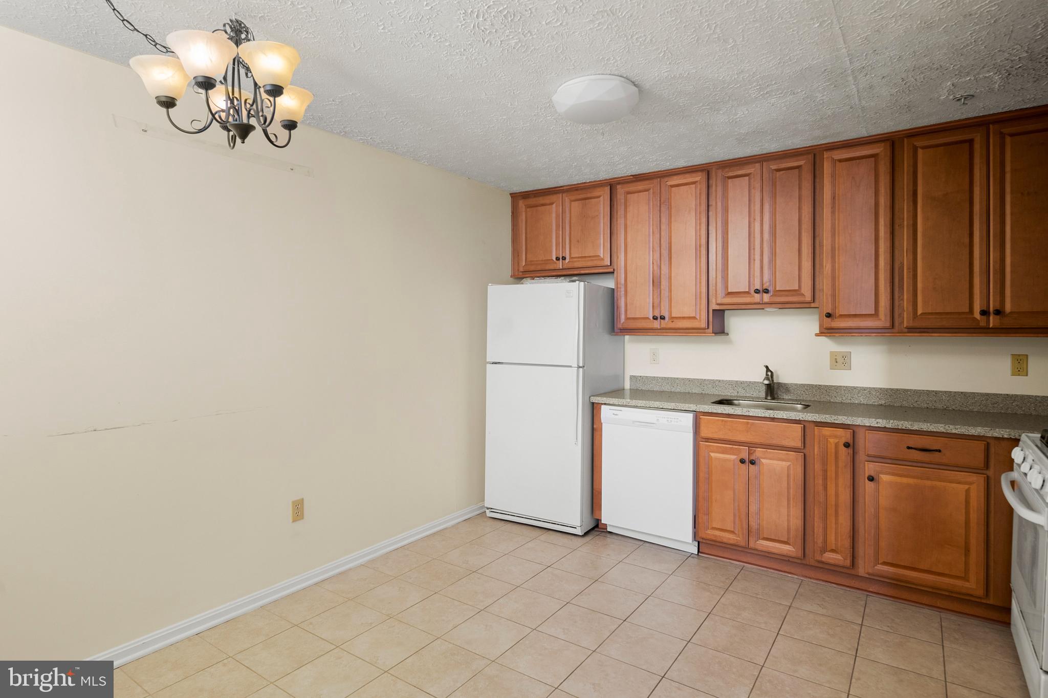 8907 MALLARD COURT