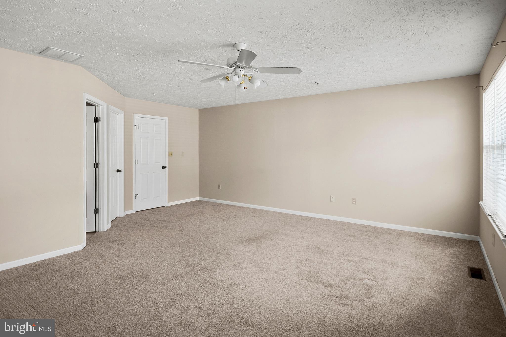 8907 MALLARD COURT