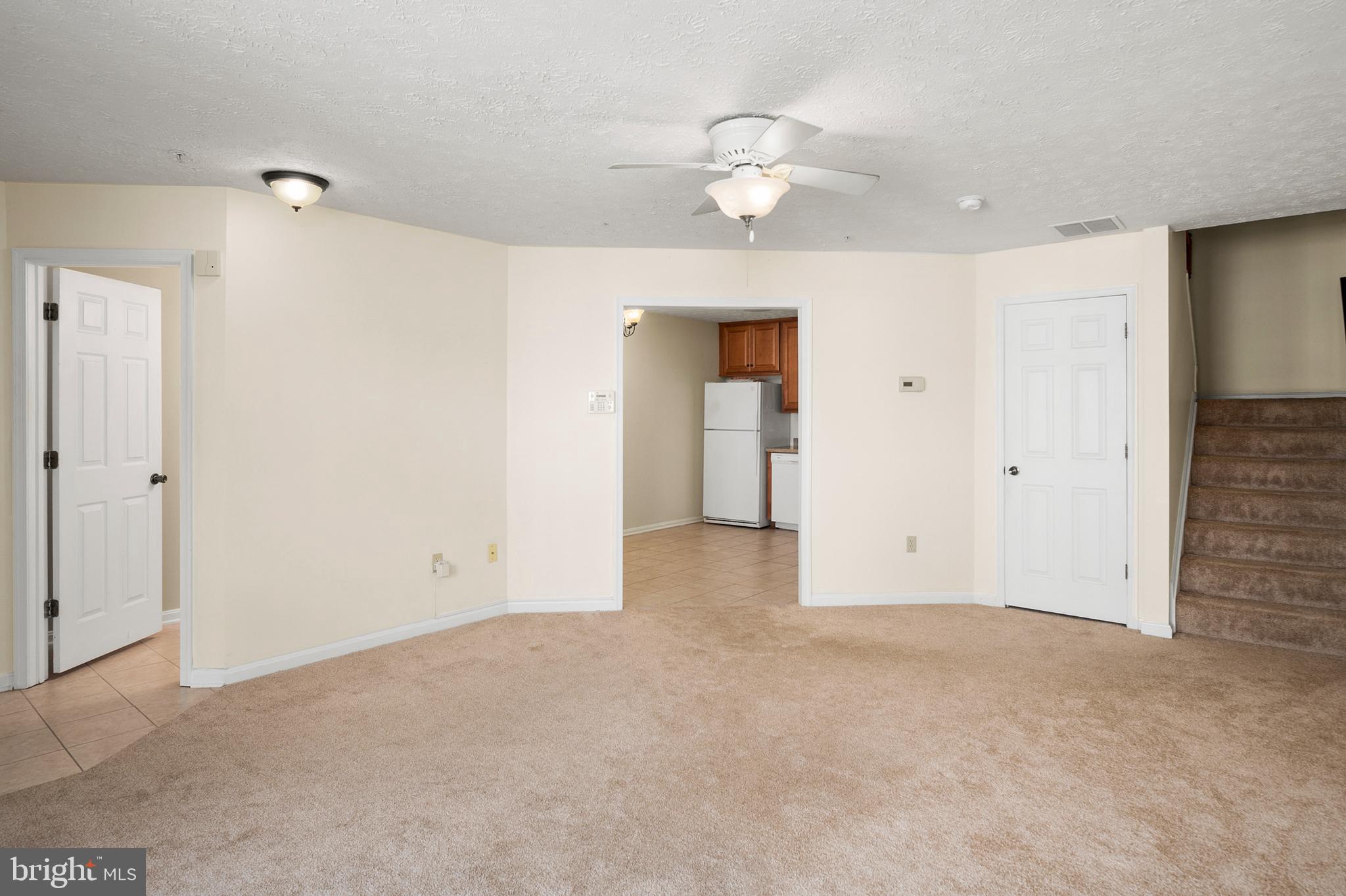 8907 MALLARD COURT