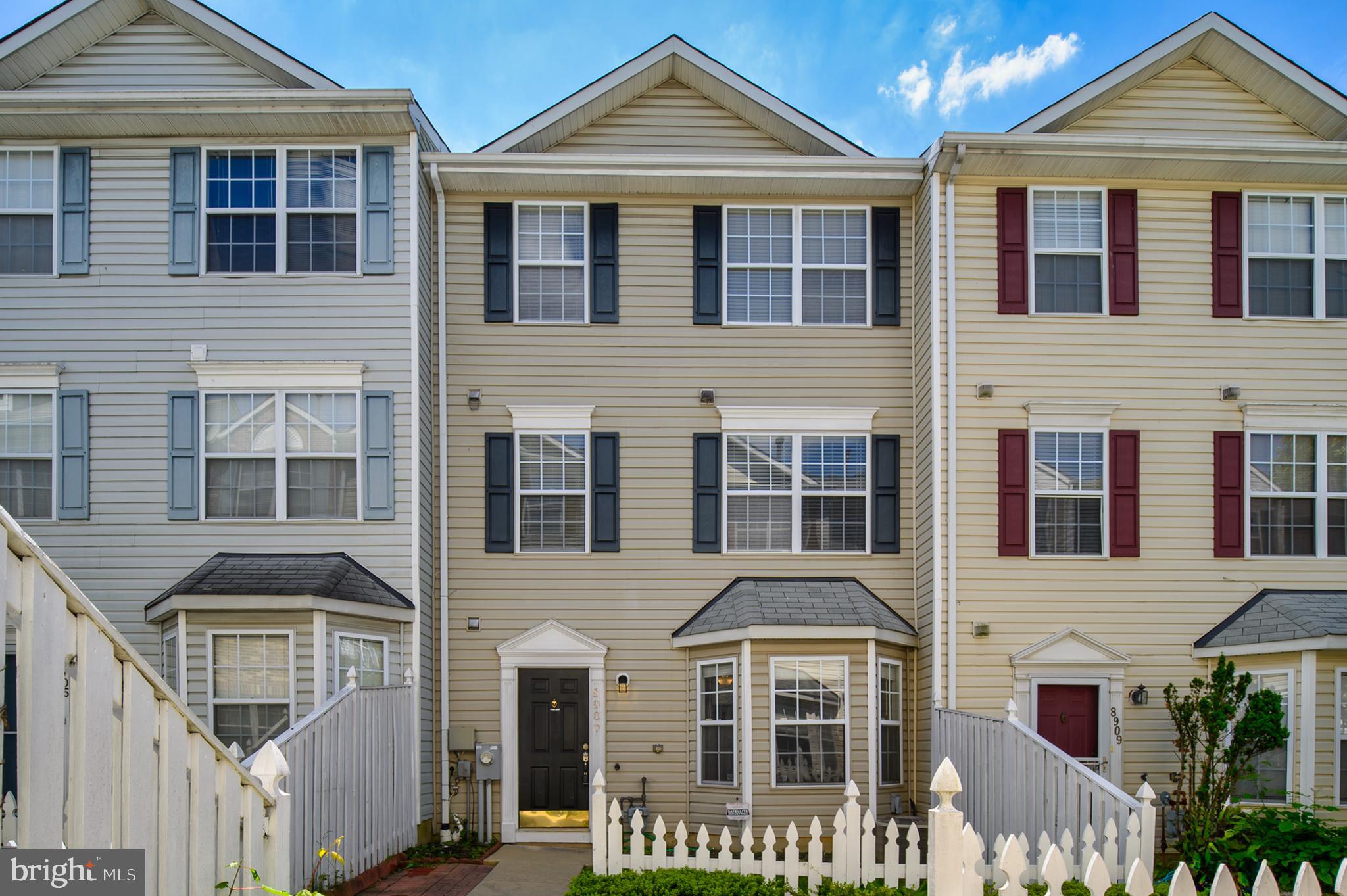 8907 MALLARD COURT