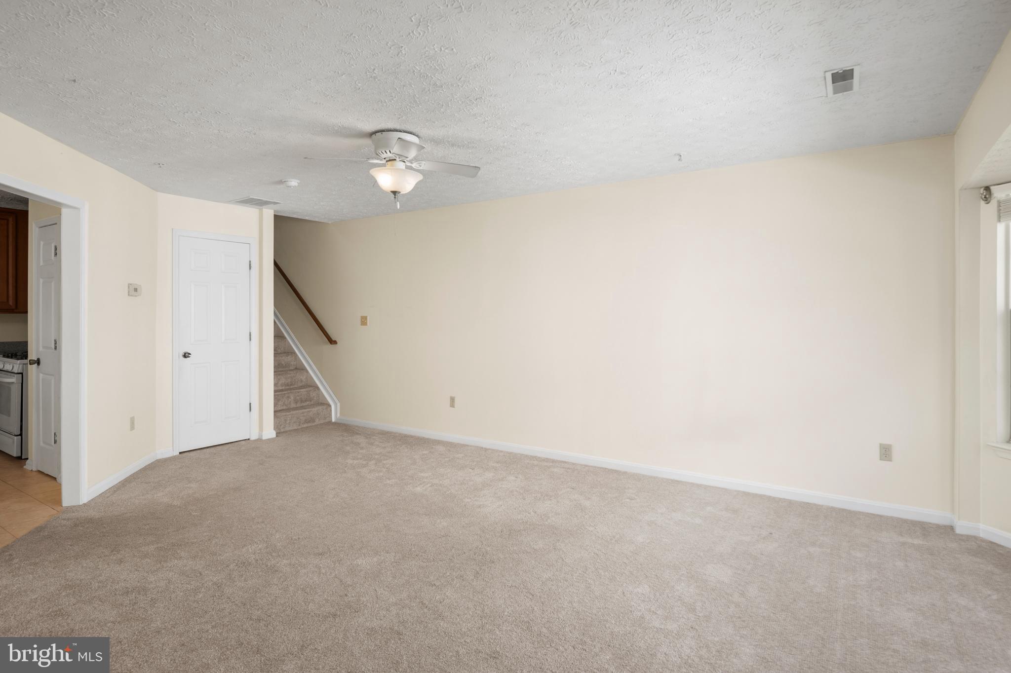 8907 MALLARD COURT