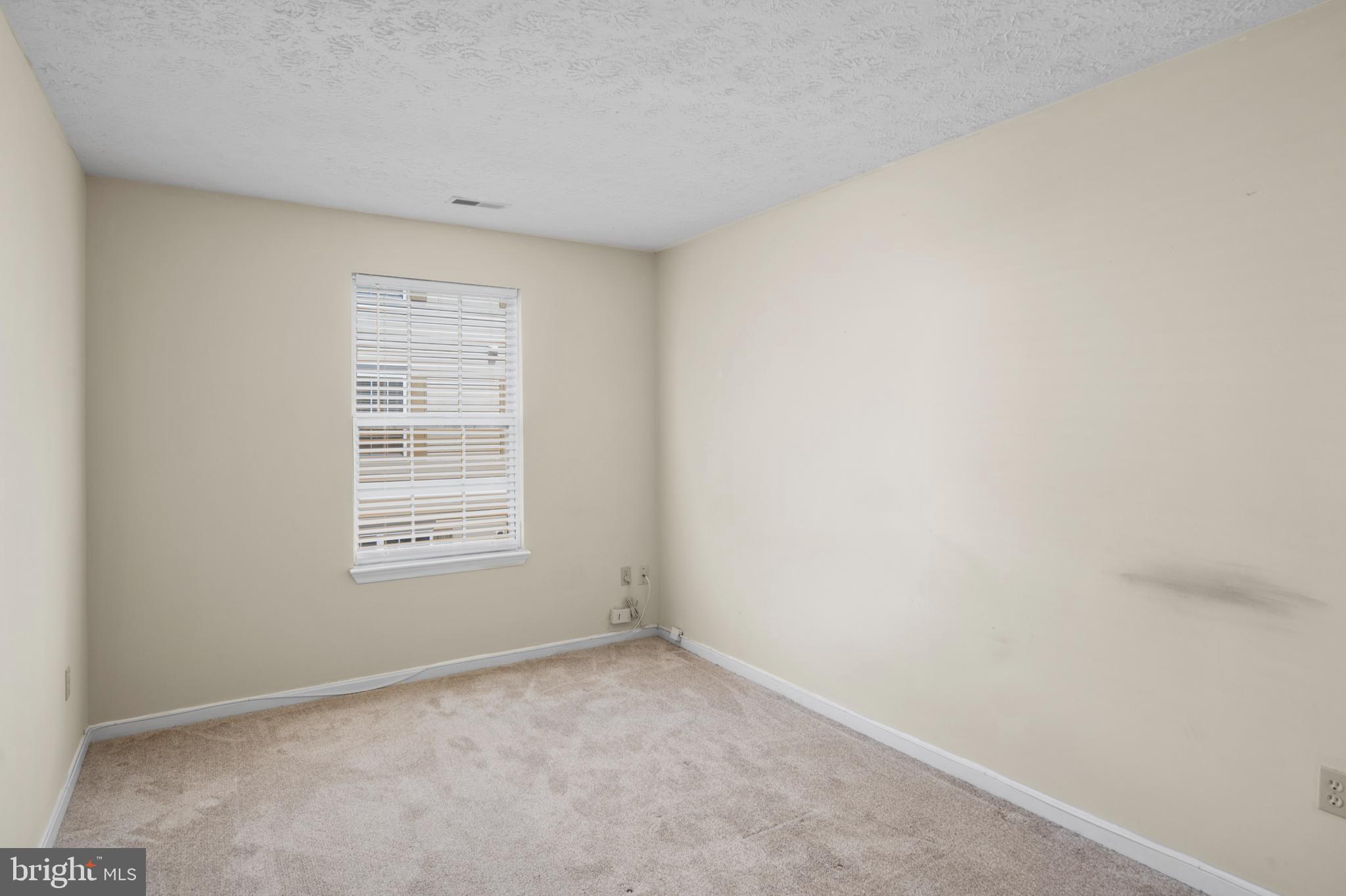 8907 MALLARD COURT