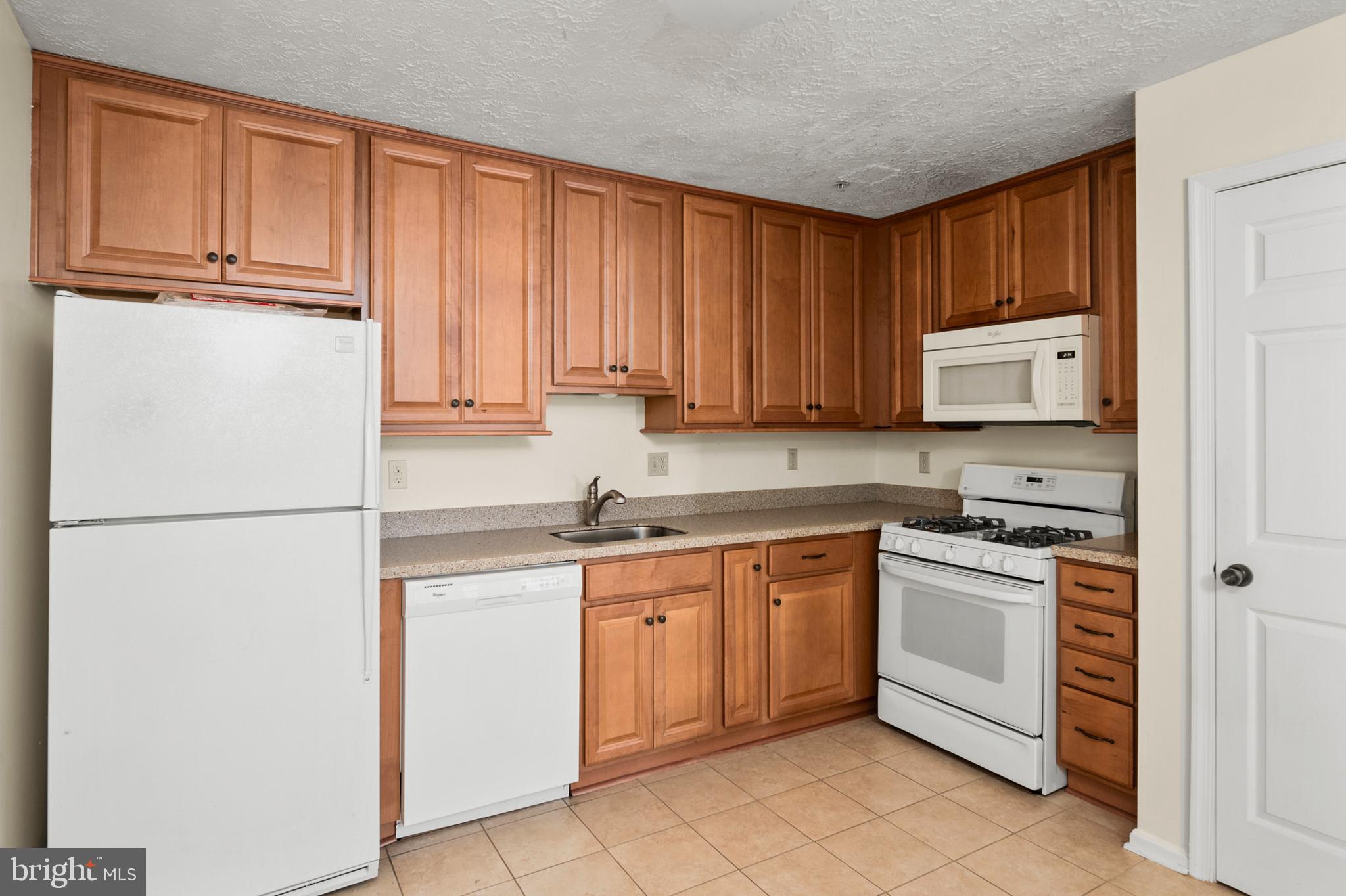 8907 MALLARD COURT
